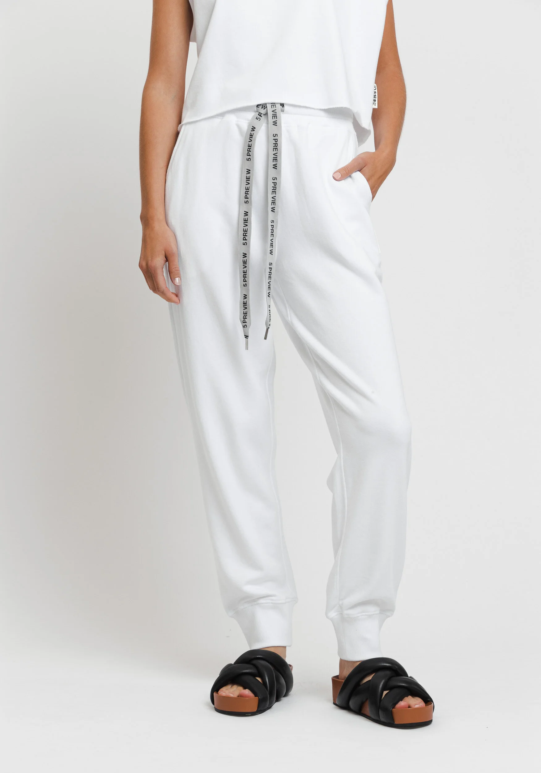 5PW21016_Salma_White (1).jpg