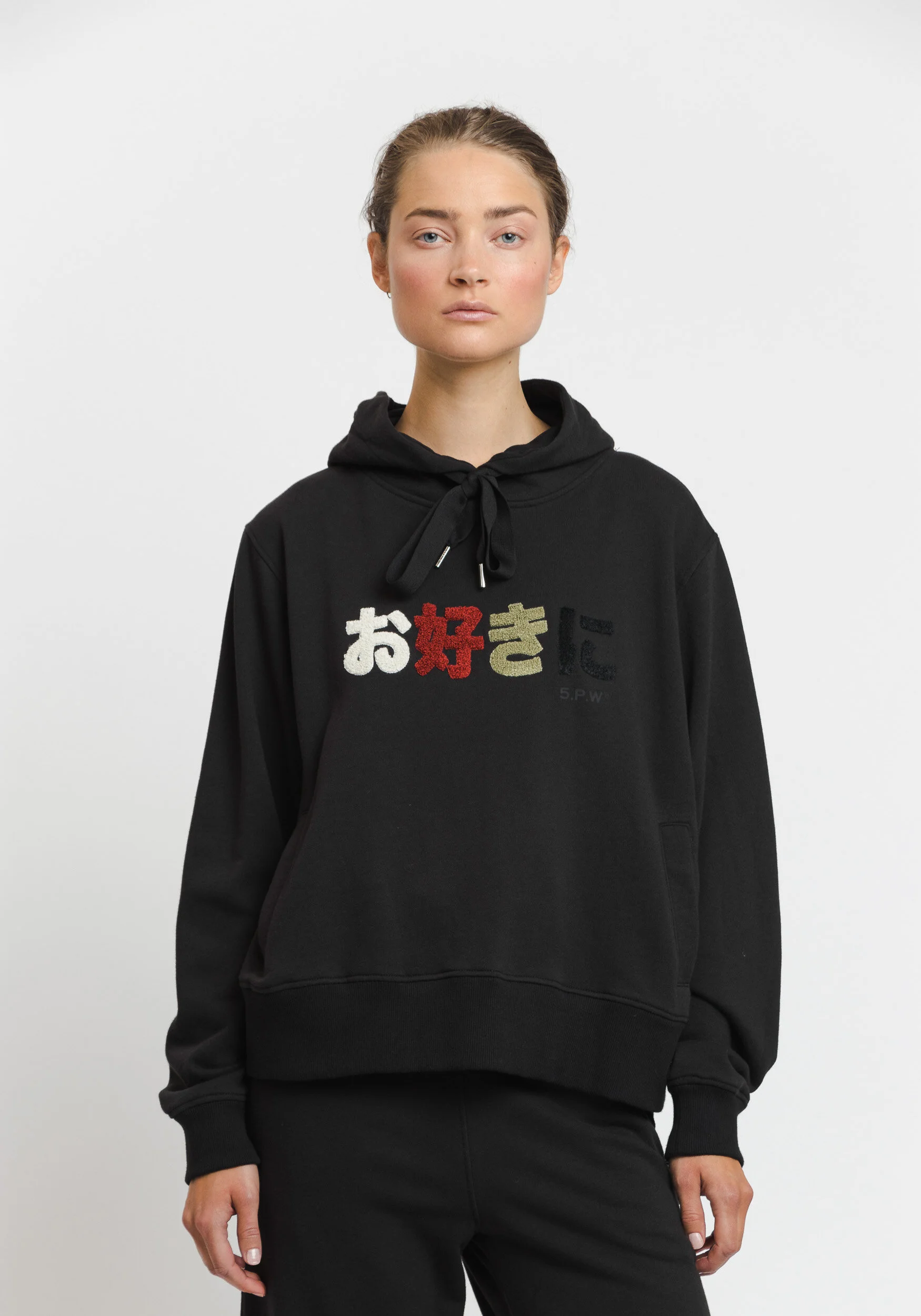 5PW21017_Ramona_whatever_JPN_Black (1).jpg