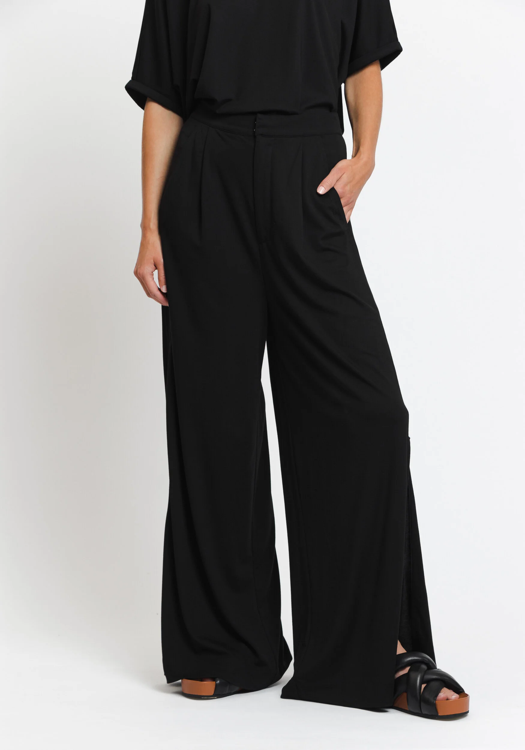 5PW21047_Olympia roma_BLack (1).jpg