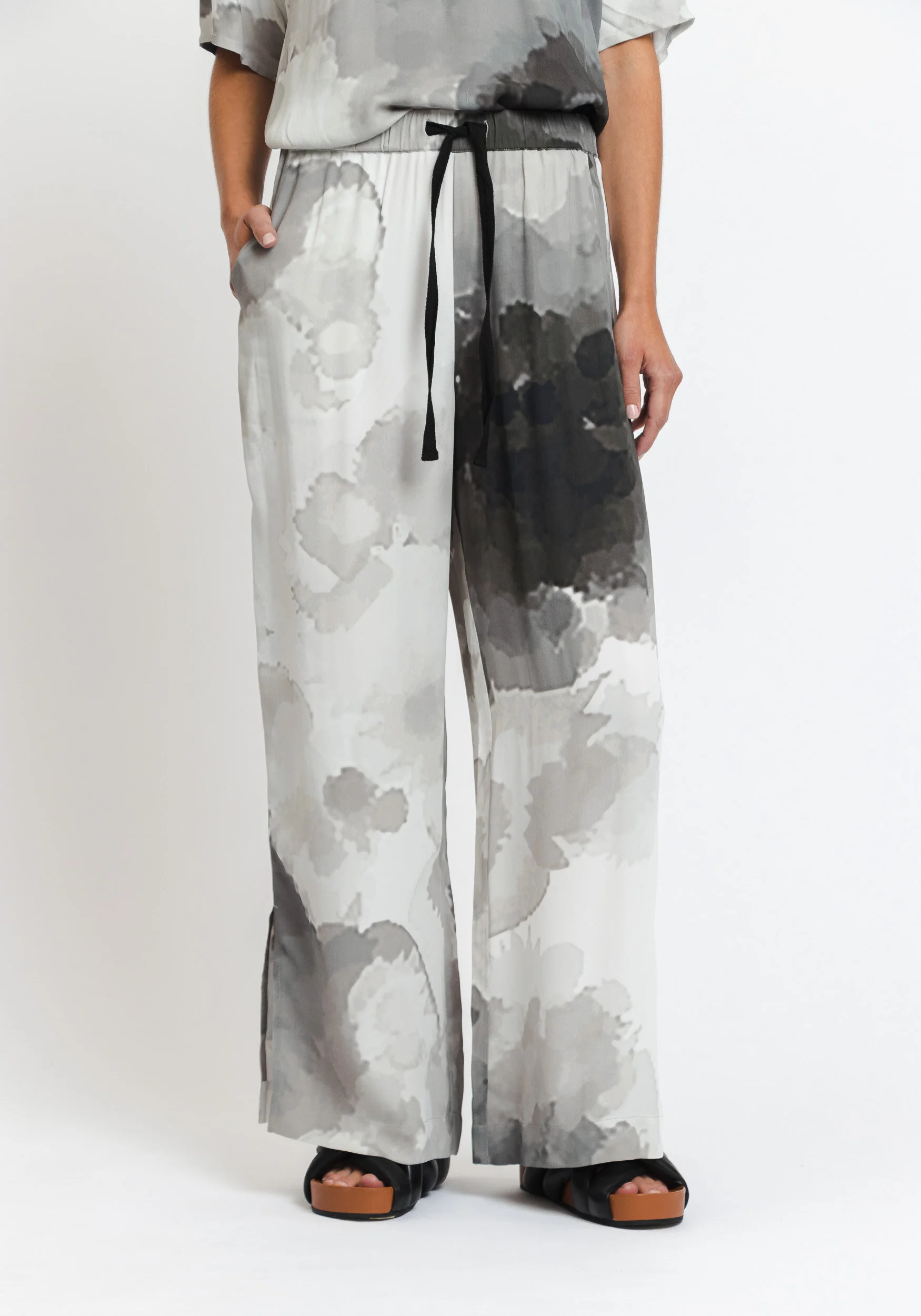 5PW21064_Margaux crepe_Pixel (1).jpg