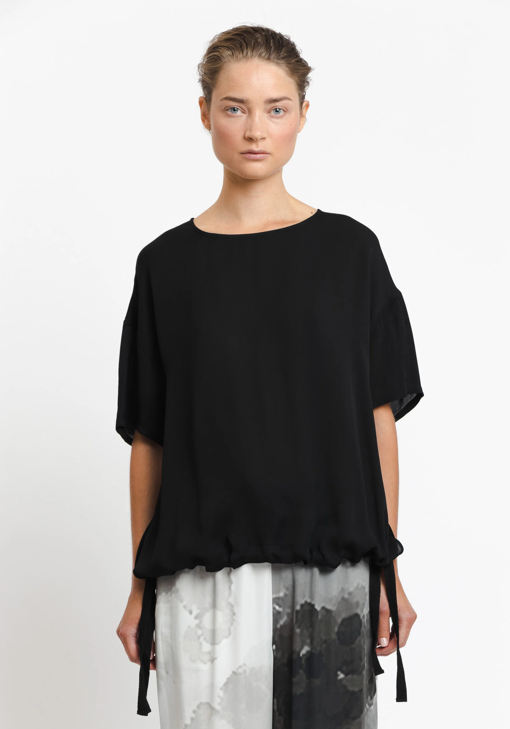5PW21090_Georgina crepe_Black (1).jpg