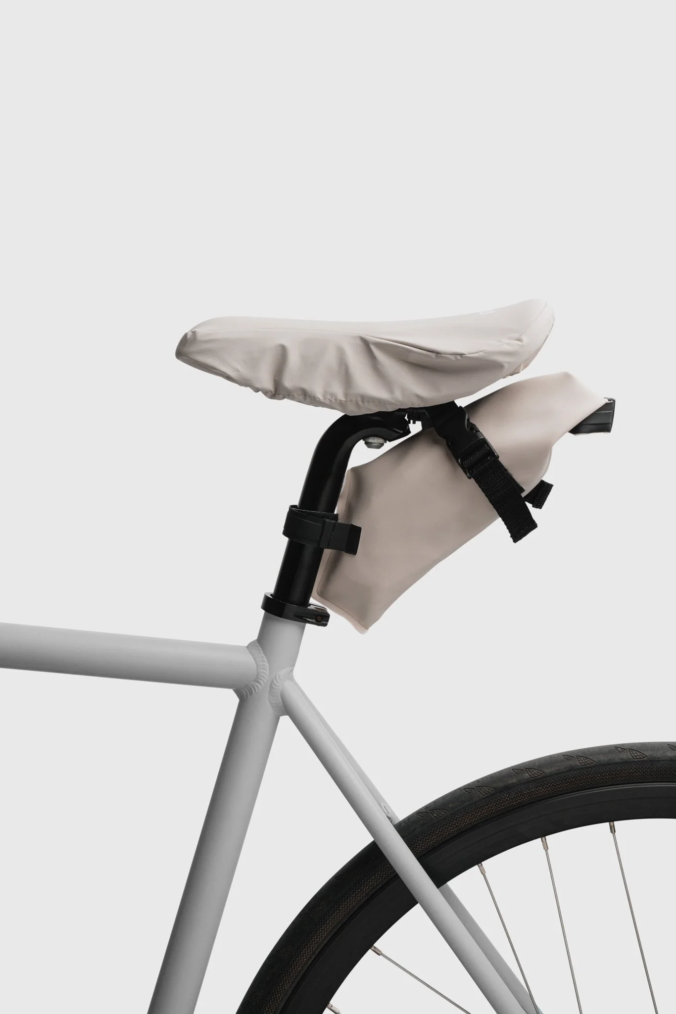 Stutterhiem-Seat-Bag-Light-Sand-2.jpg