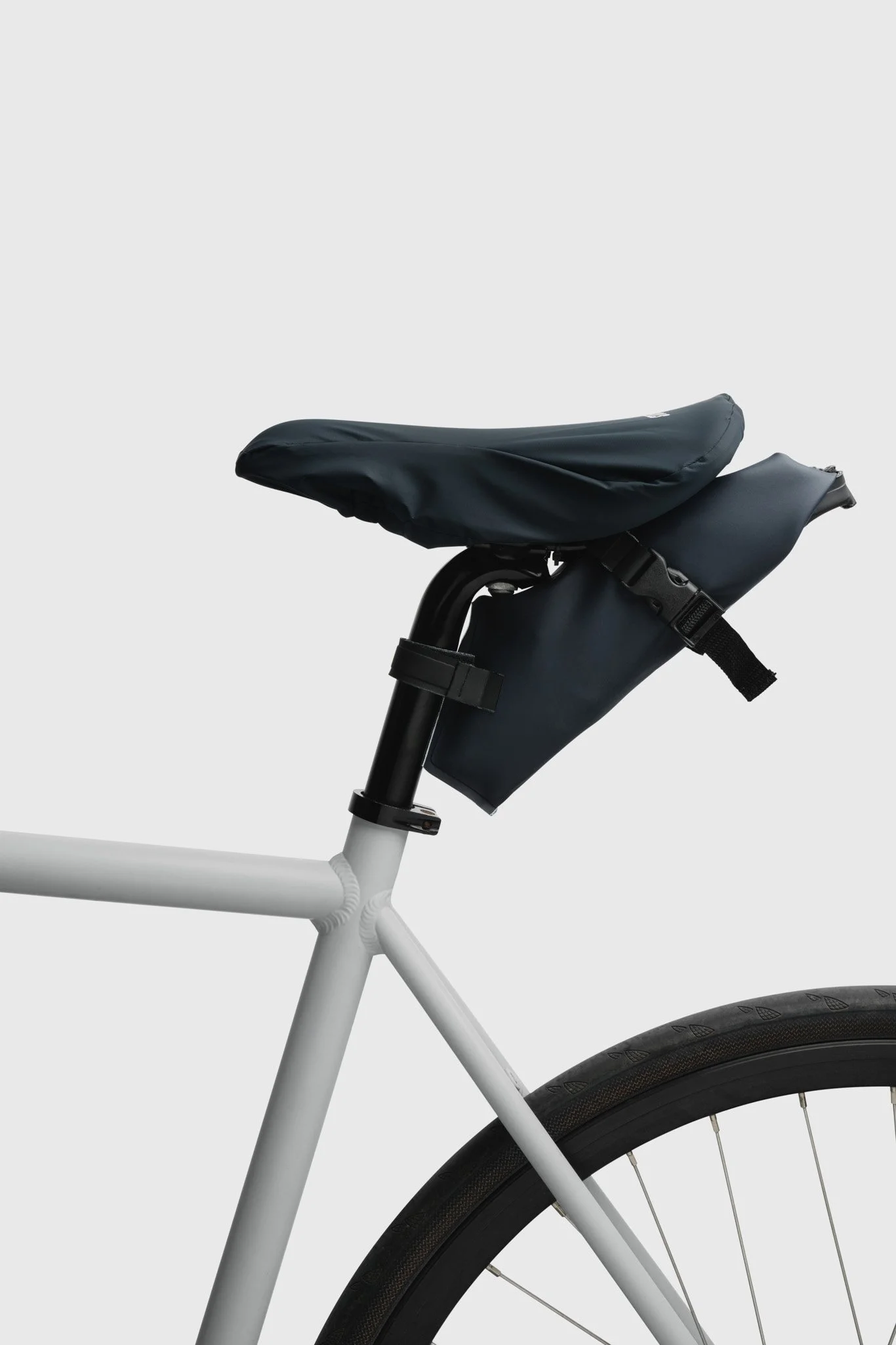 Stutterhiem-Seat-Bag-Navy-3.jpg