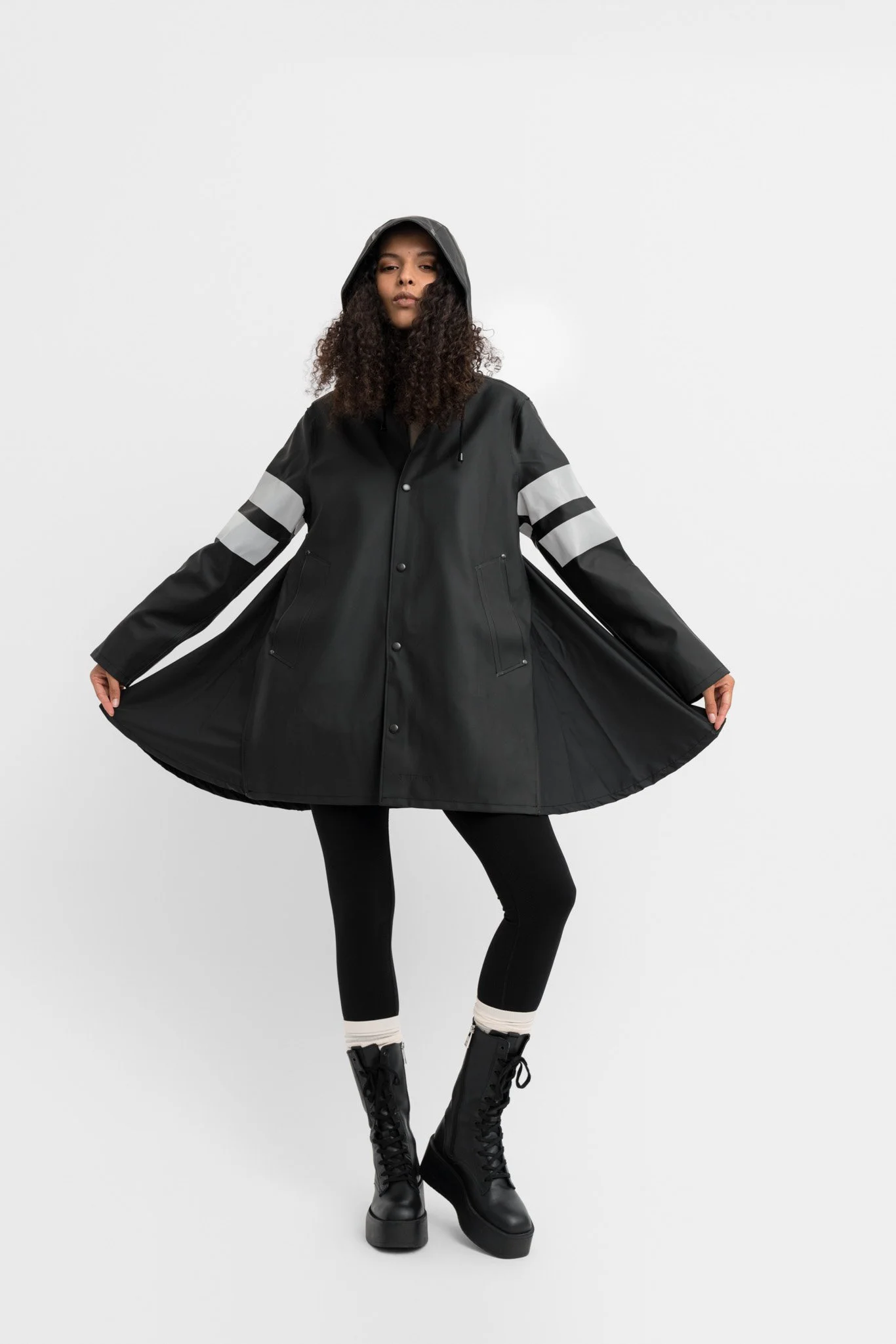 Stutterheim_Model_Woman_Stockholm_Bike_Black_11.jpg