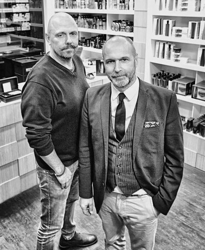 LARSSON & LANGE Rickard Larsson Vi kände att Malmö Live skulle bli ett spännande område att starta upp vår andra The Barber. Vi kom in tidigt i byggprocessen och därför kändes det bra att jobba med Rumrum som är lyhörda på kundens önskemål och idéer. Vi har anlitat Rumrum i flera år och vårt samarbete har fungerat mycket bra! Till projektet >>