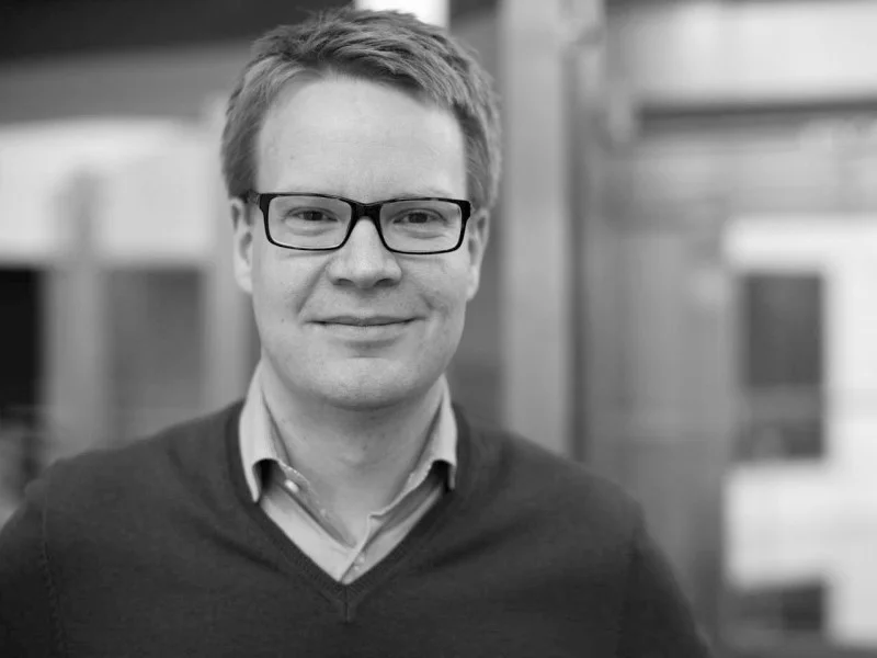 HIAB Joakim Andersson Vi stortrivs i vårt nya kontor och är mycket nöjda med resultatet av samarbetet. Rumrum tog ansvar för genomförandet från start till mål på ett otroligt proffsigt sätt. Nu jobbar de med vårt systerbolag…” Till projektet >>
