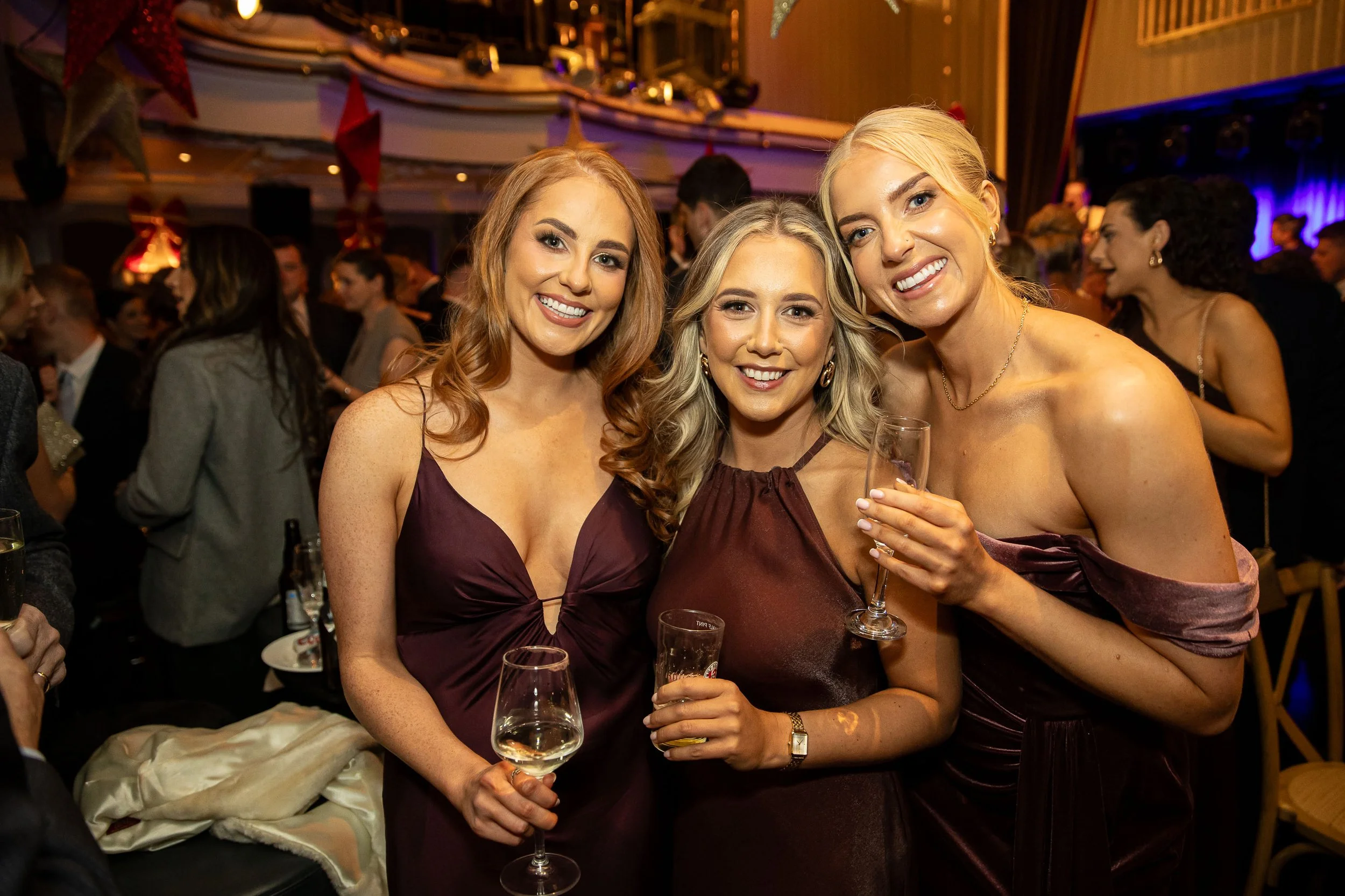 langtons-hotel-wedding-drinks-reception-wedding-guests-daragh-mccann-stargaze-photography.jpg