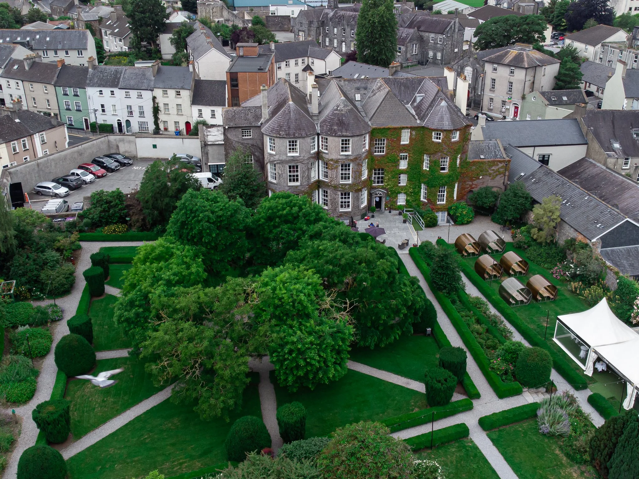Butler House and Gardens the perfect romantic back drop for weddings in Kilkenny.