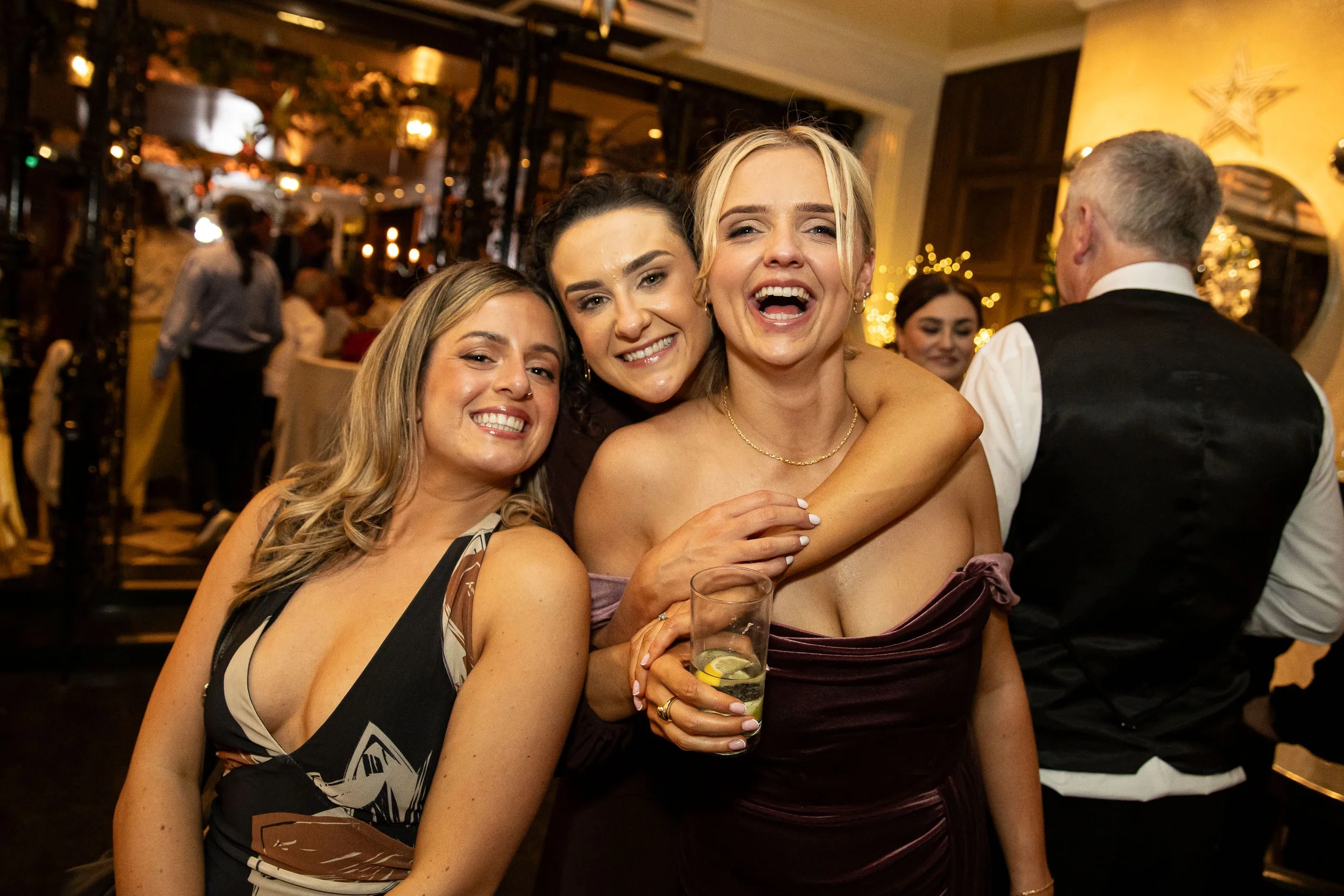 langtons-hotel-evening-drinks-reception-kate-tobin-girl-friends-liam-ryan-daragh-mccann-stargaze-photography.jpg