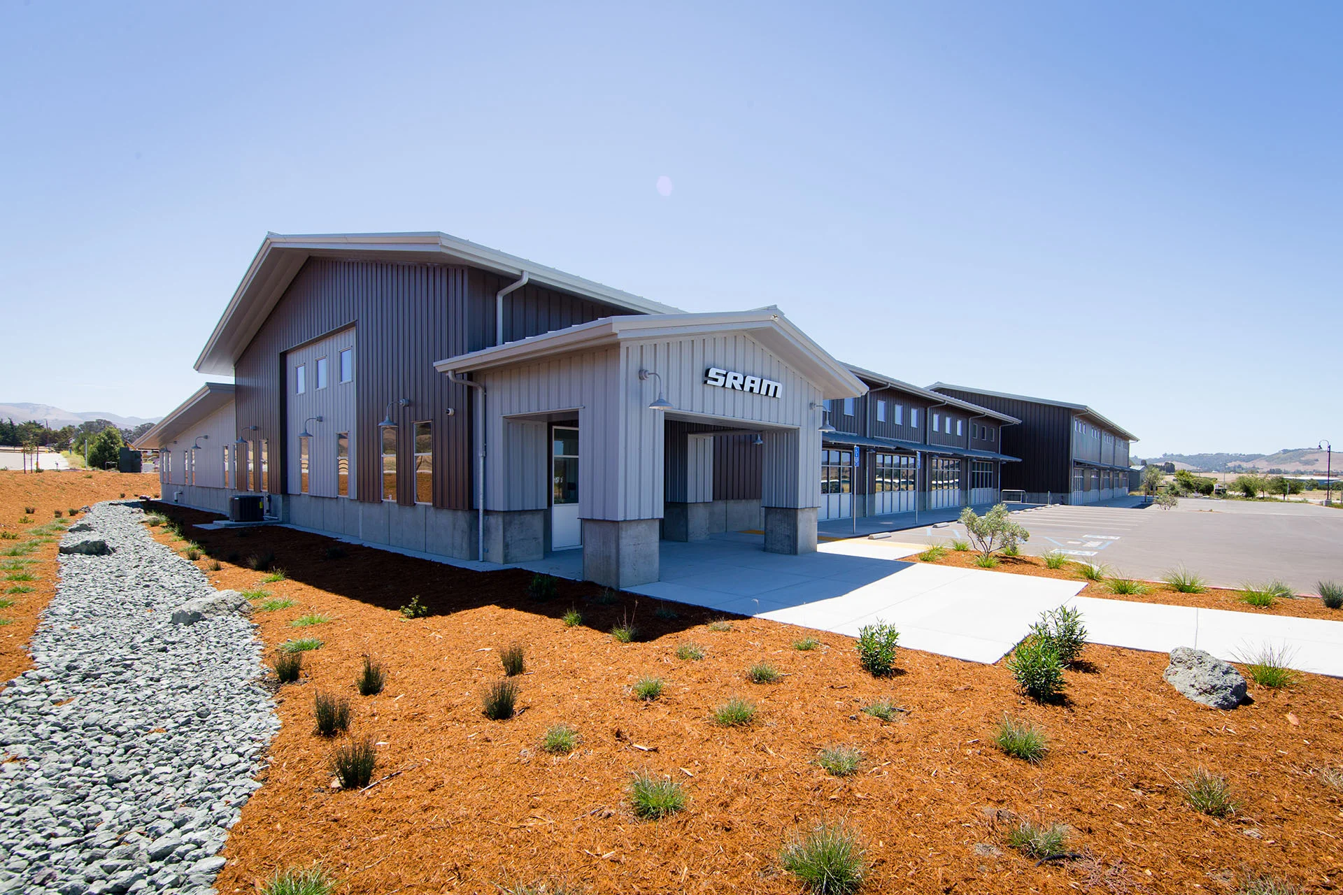 05 581 Building.jpg