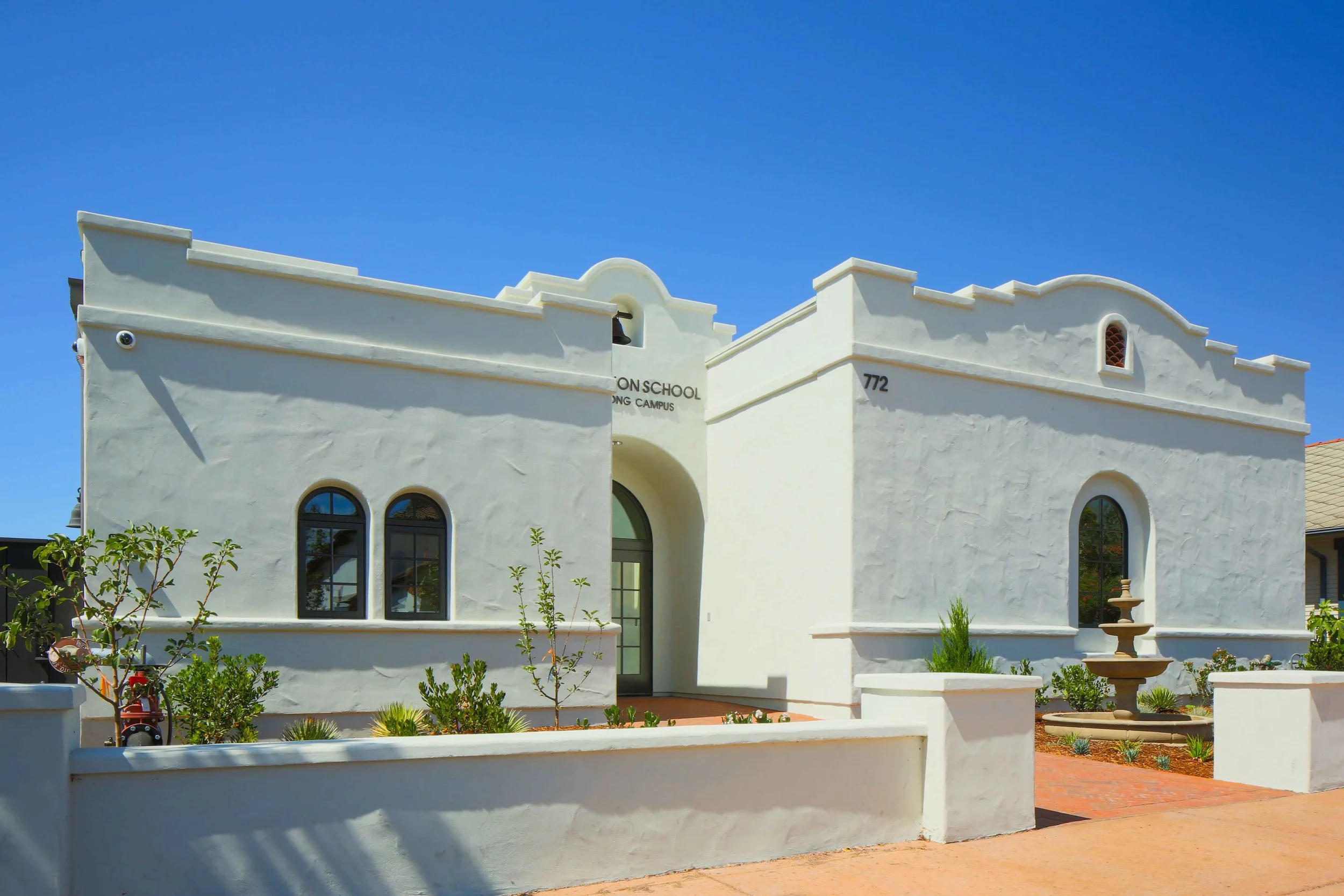 05 581 Building.jpg
