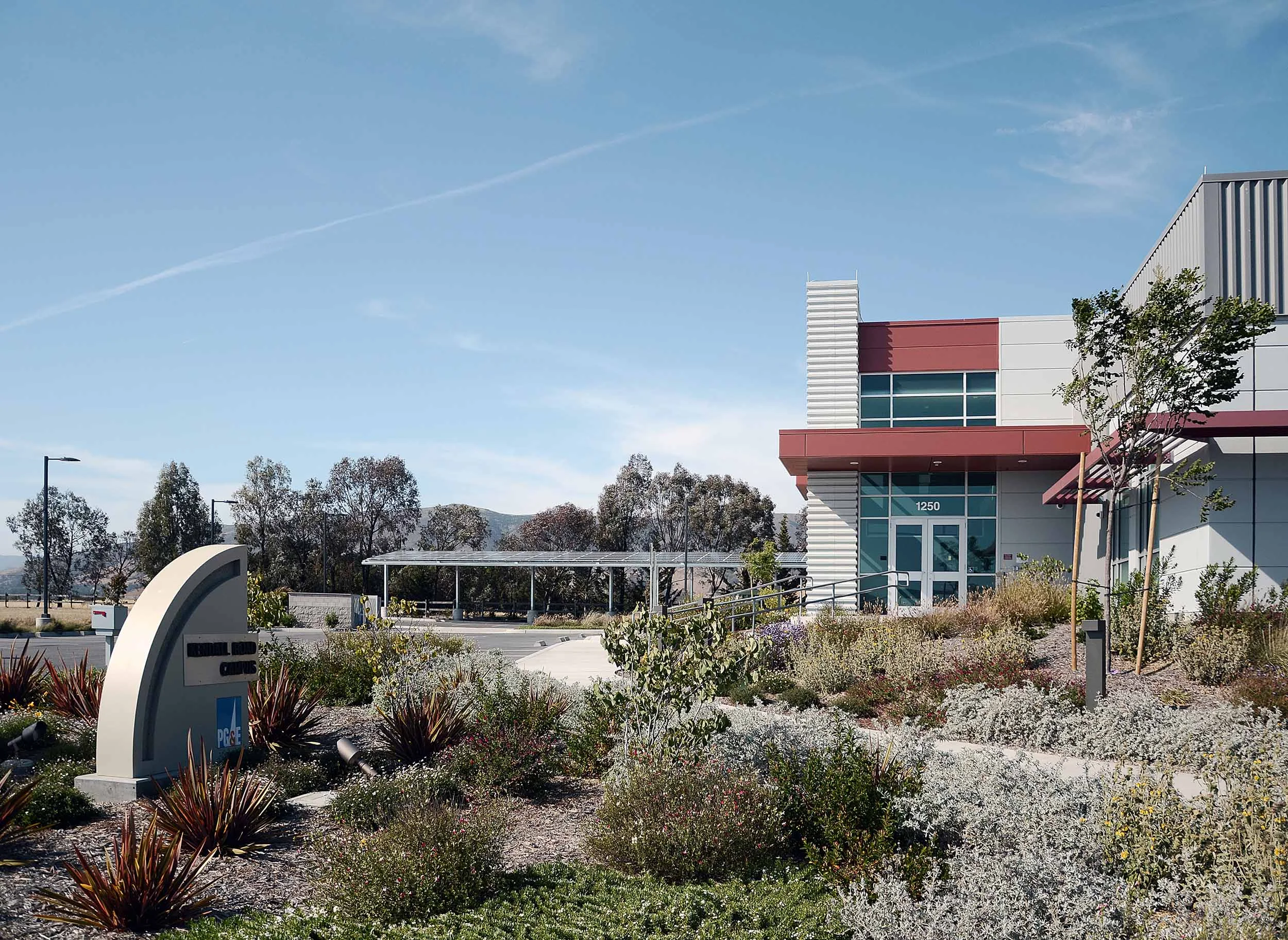 05 581 Building.jpg
