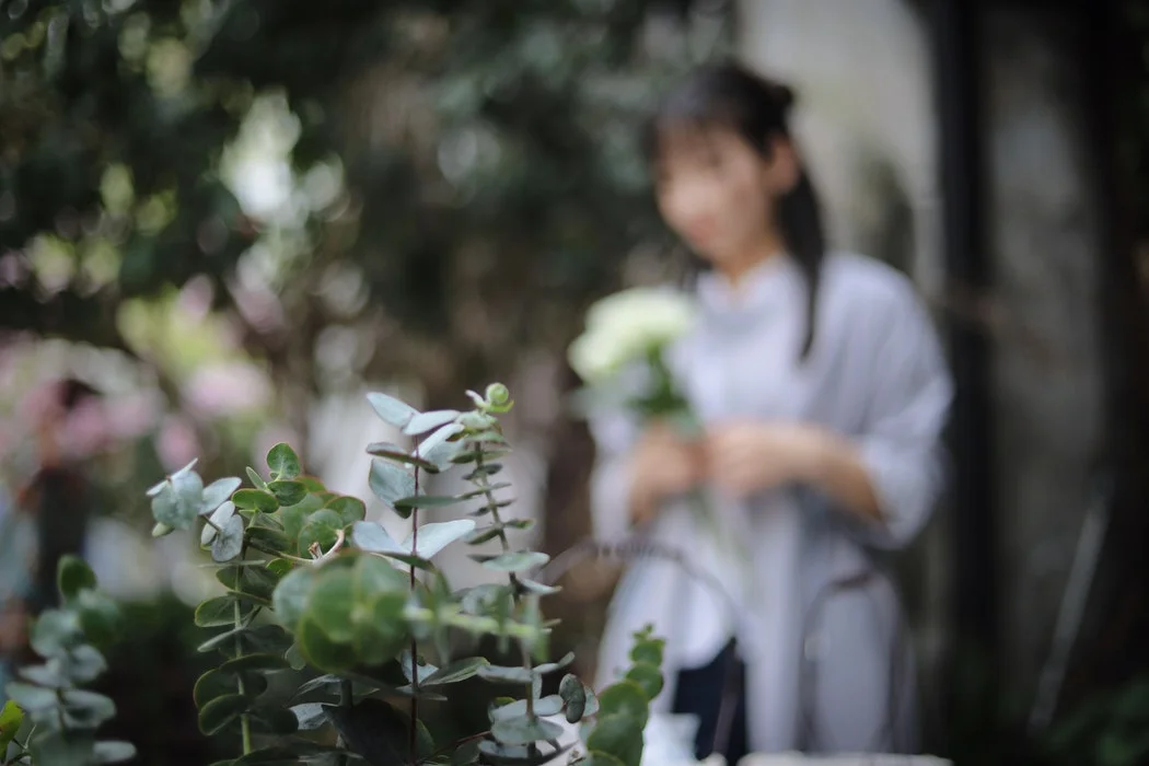 women in garden.jpg