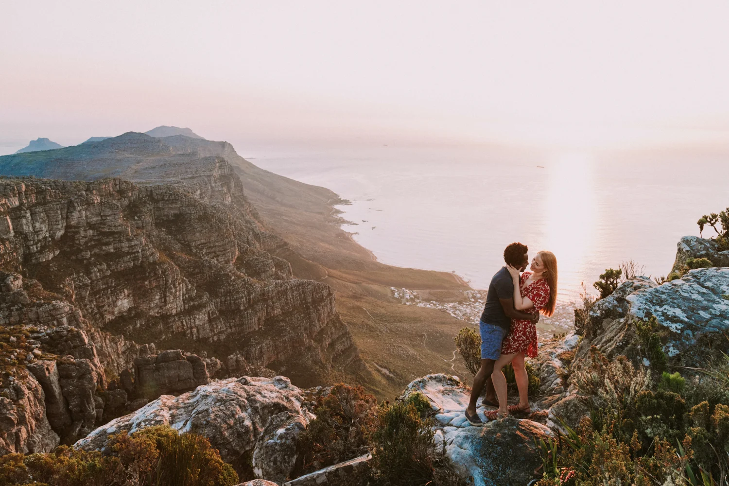 table mountain couples photo shoot-34.jpg