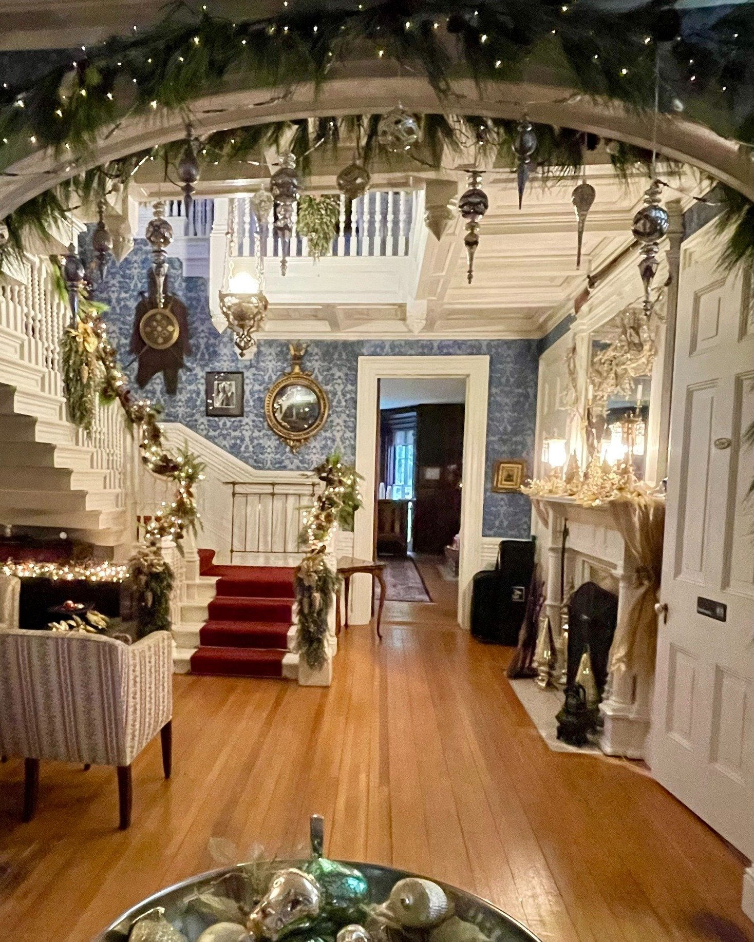 The Homestead halls are all decked out for the holiday market this weekend! ✨

Join us THIS SATURDAY, November 22nd, from 11am&ndash;6pm for a magical holiday market experience at the Wadsworth Homestead. Here's a rundown on what's in store:

🎫 FREE