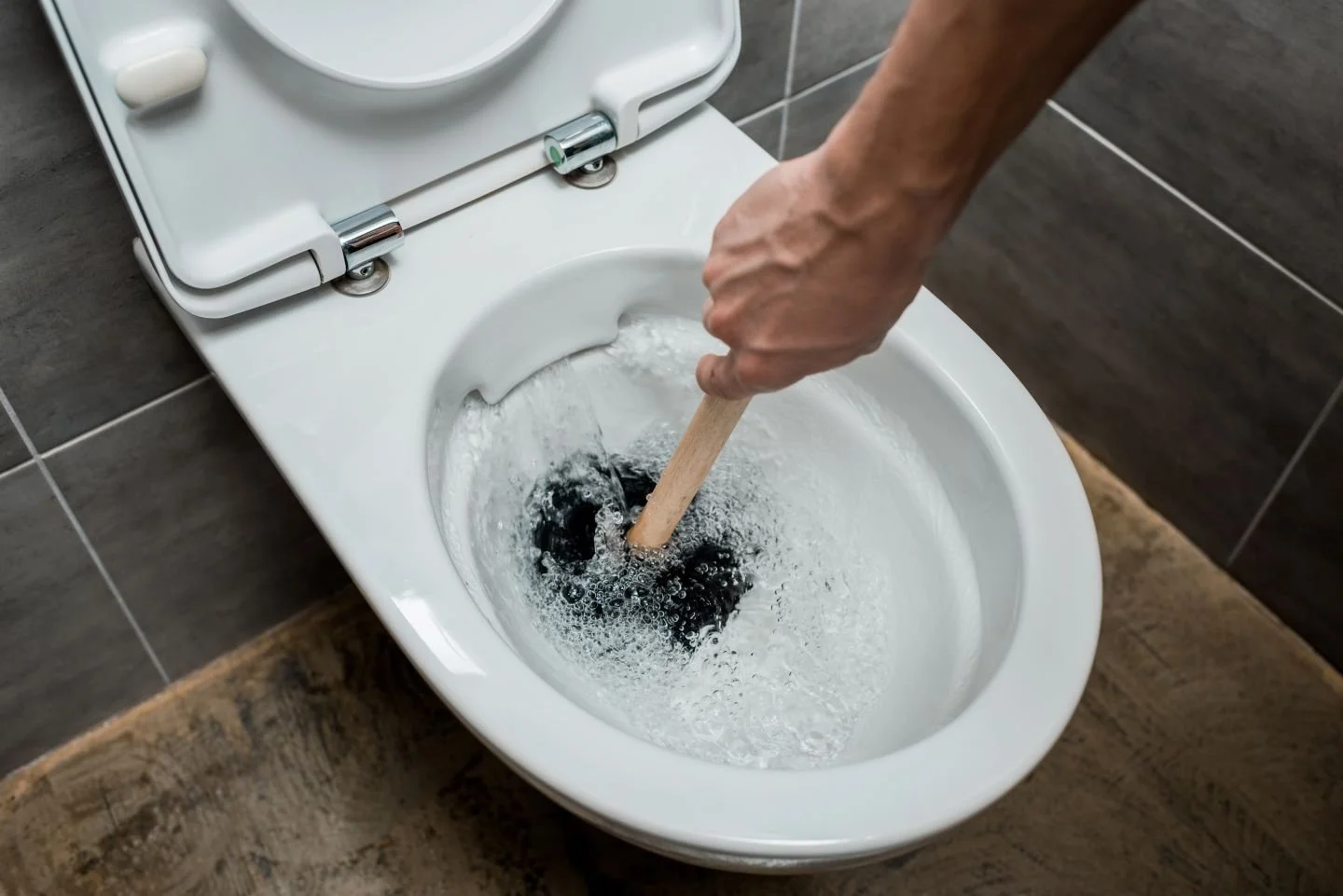 Stop the Water! Tips to Fix an Overflowing Toilet