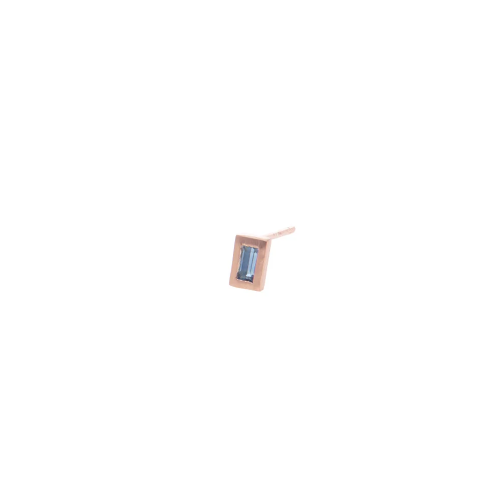 Copy of OTEM New York Rectangle Earring with sapphire baguette in recycled 10K rose gold