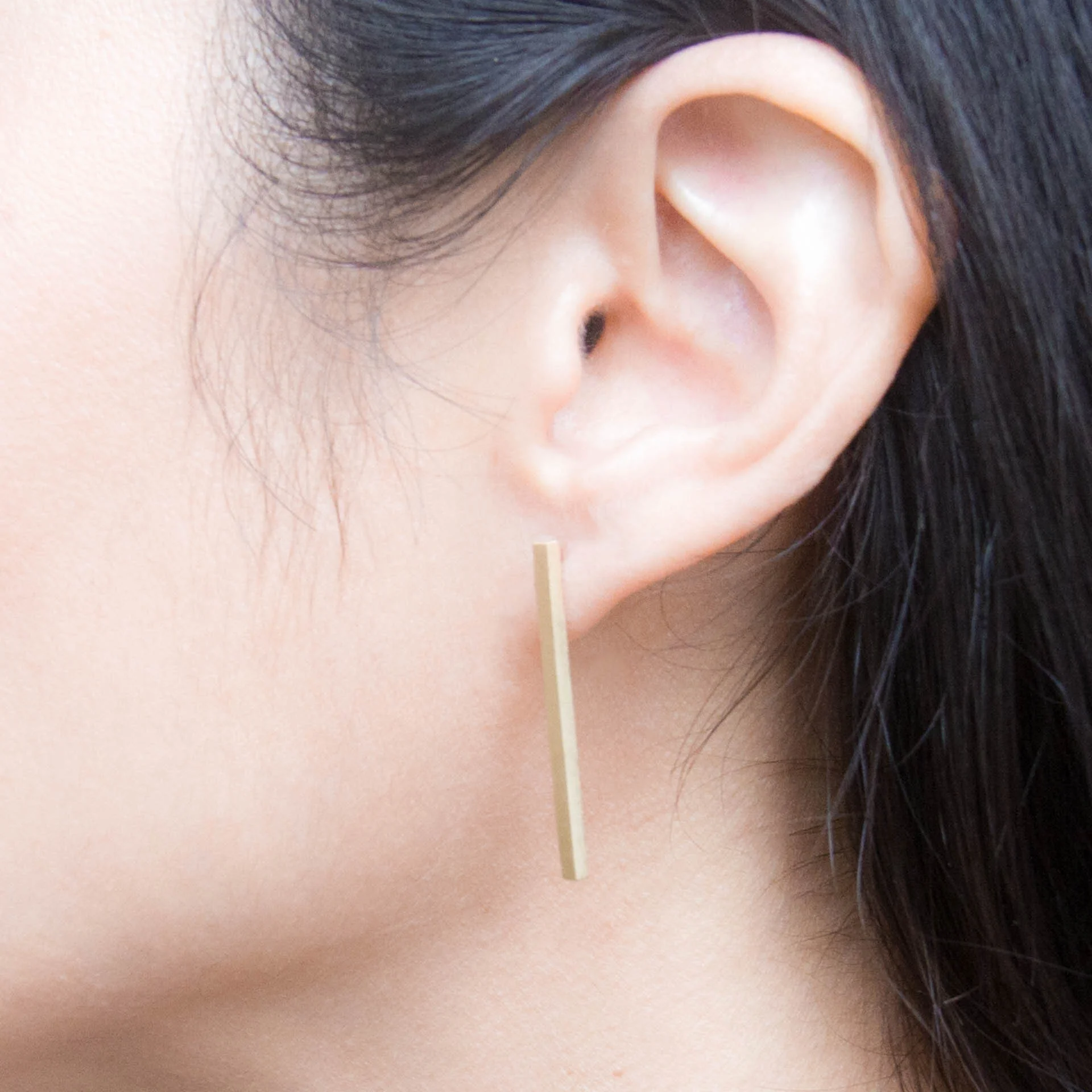OTEM New York Long Earring Thin in recycled 18K yellow gold
