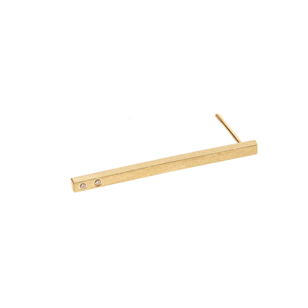 yellow gold earring lab grown diamond