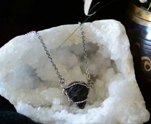 tektite 1.jpg