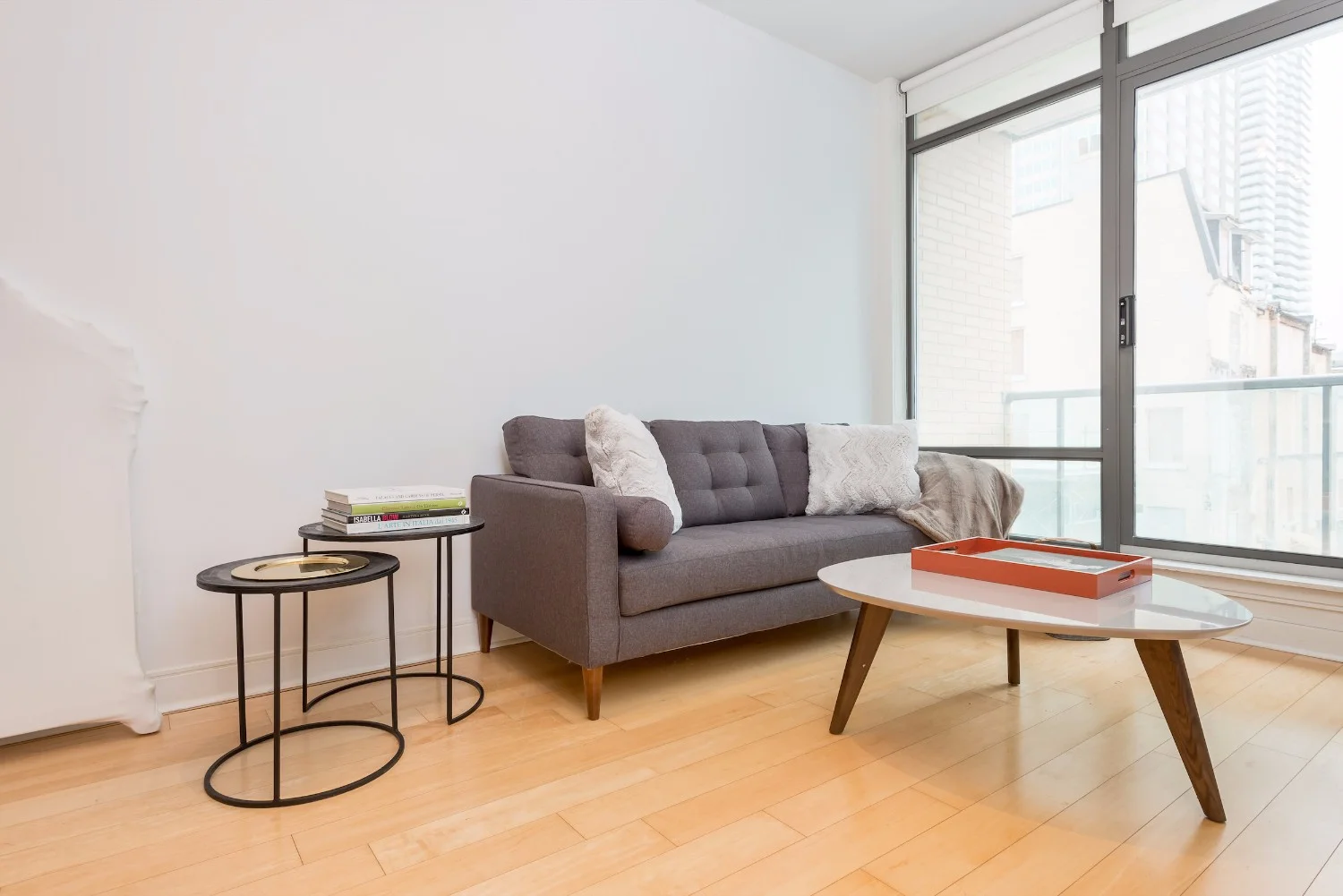 Yorkville Luxury Apartment 5.jpg