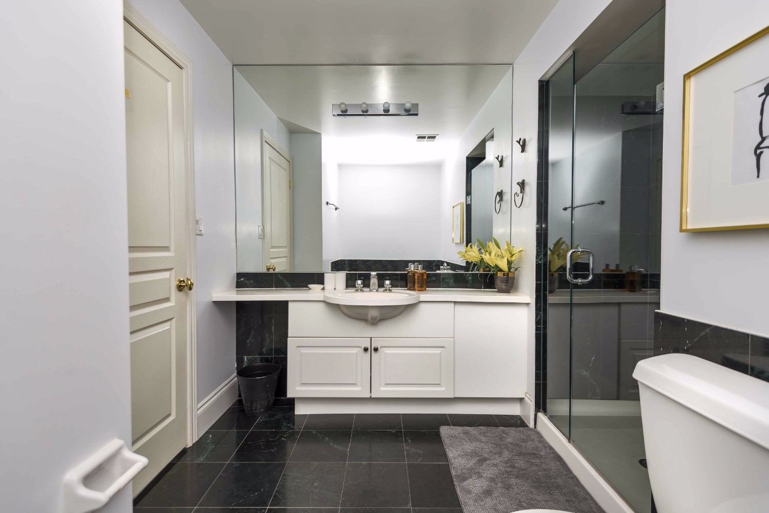 6 102 Bloor-16.jpg