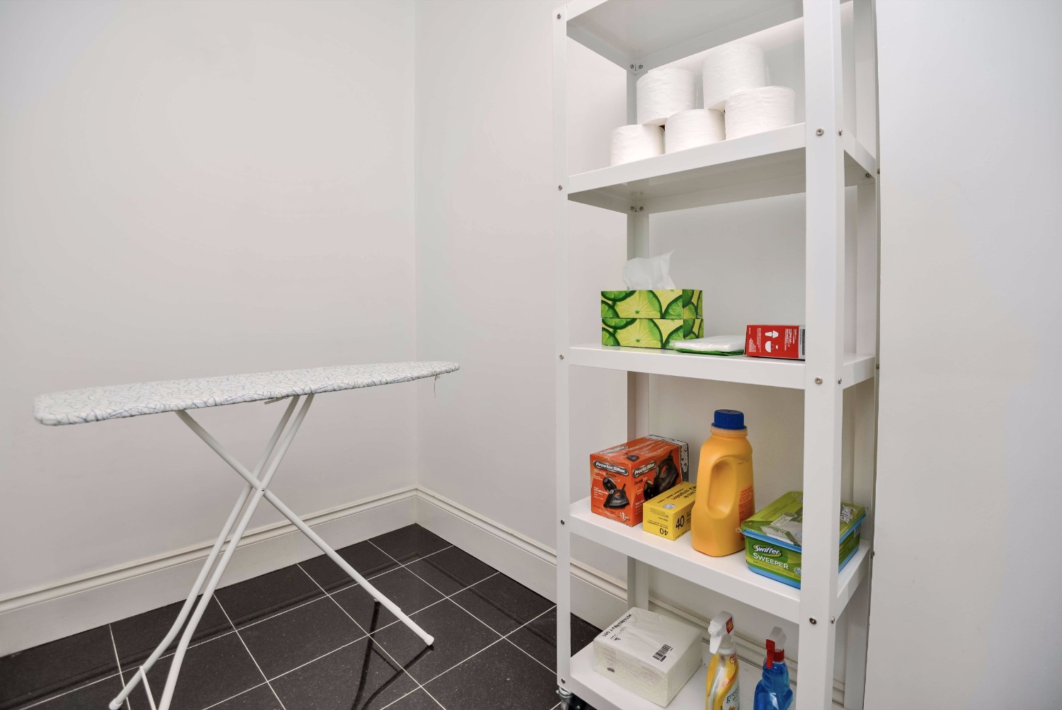 102 Bloor-23.jpg