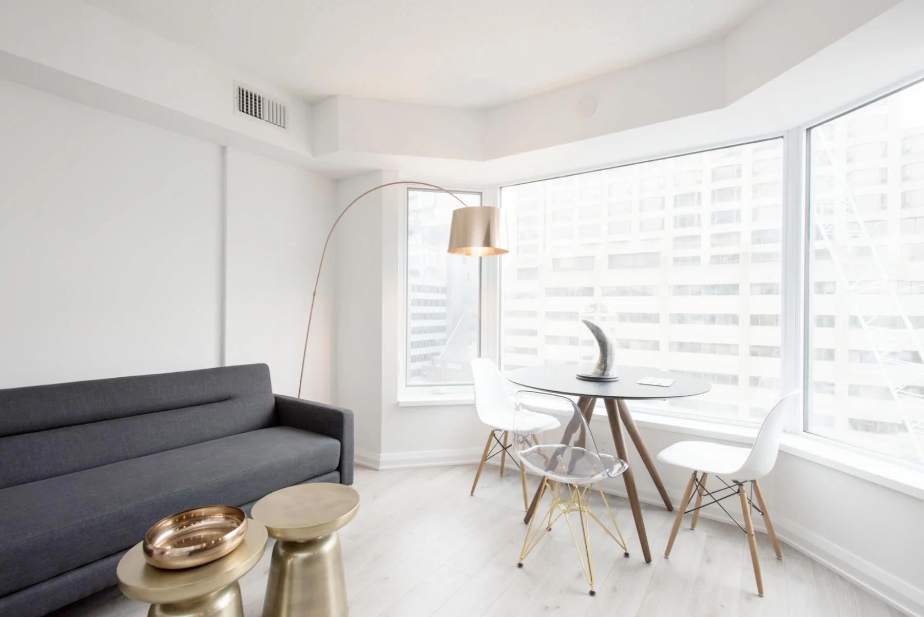 Yorkville Furnished Suite - Dining Table