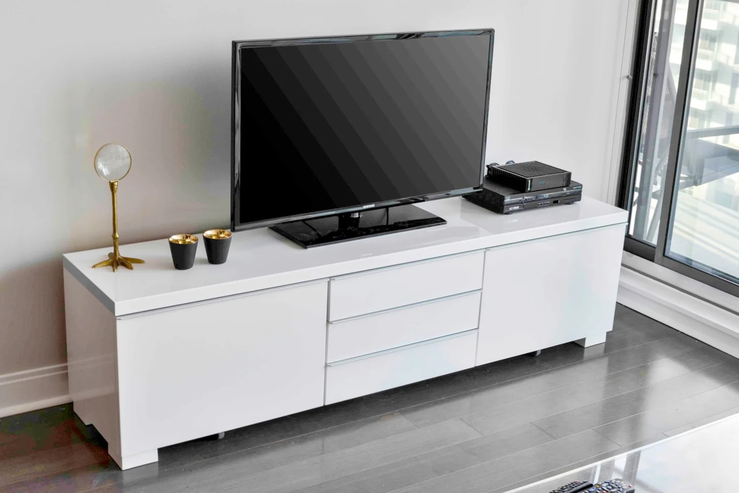 Furnished Apartments Toronto Modern TV Stand