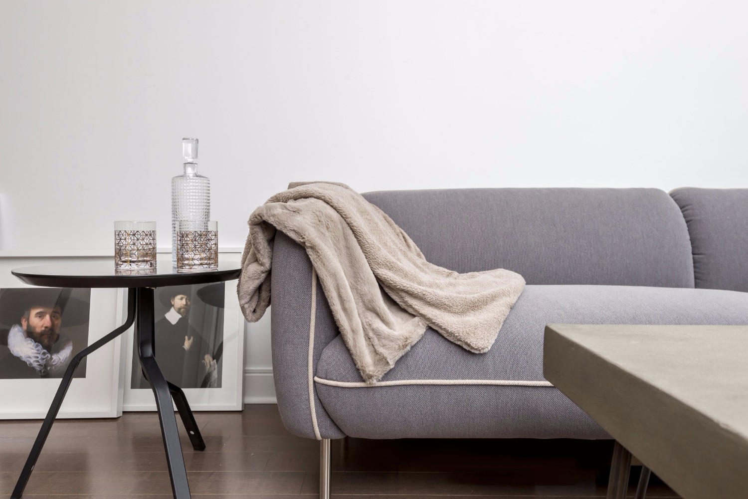 Yorkville Grand Condo - Sofa, Bottle