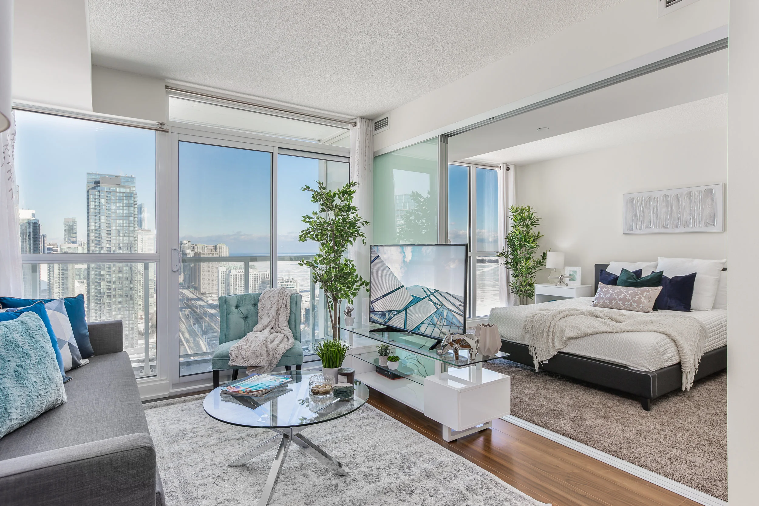 12-75QueensWharf#3602-Edit.jpg