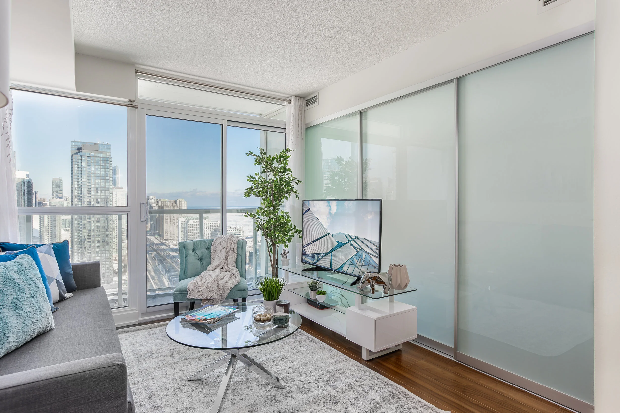 11-75QueensWharf#3602-Edit.jpg