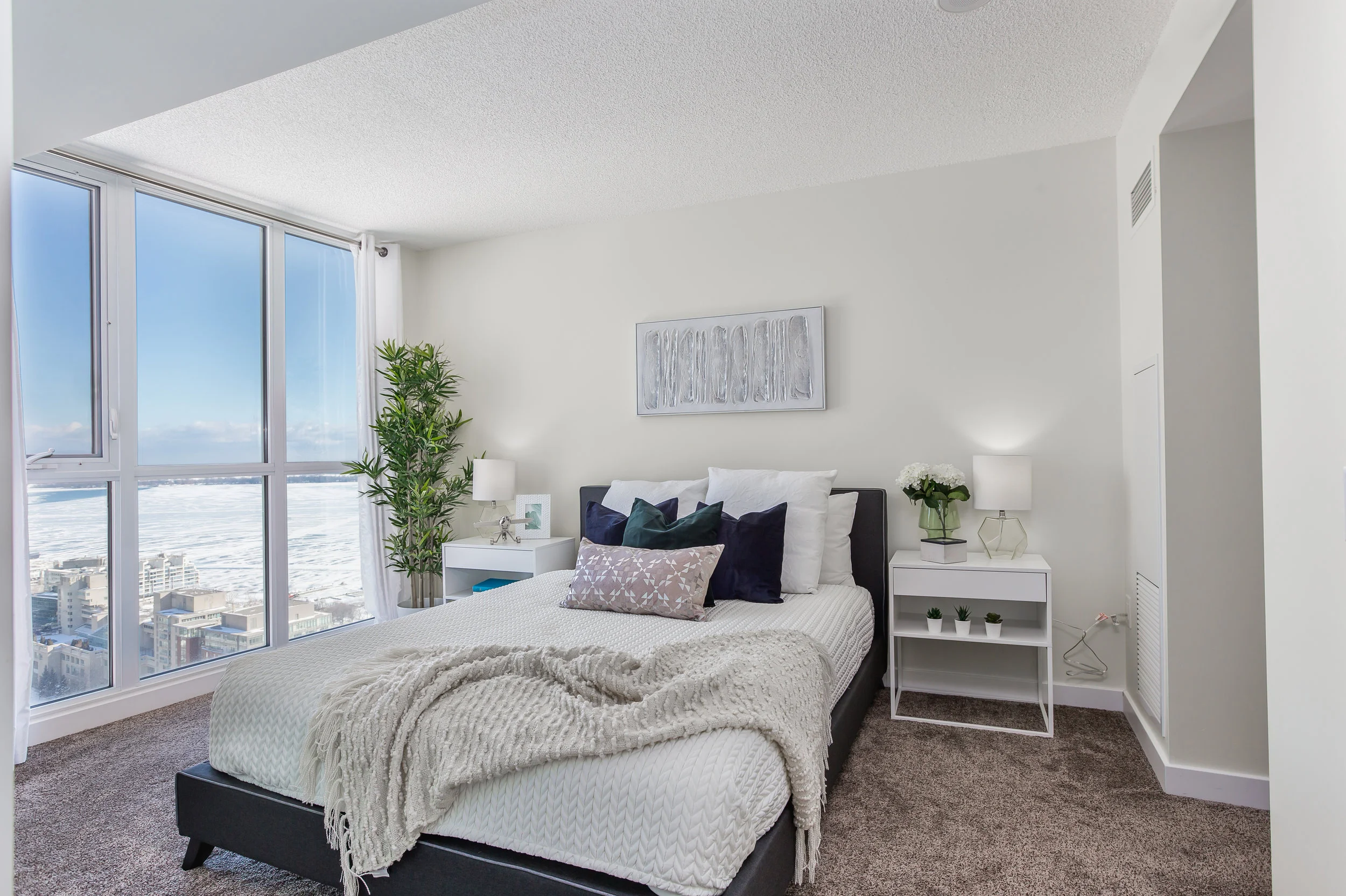 25-75QueensWharf#3602.jpg