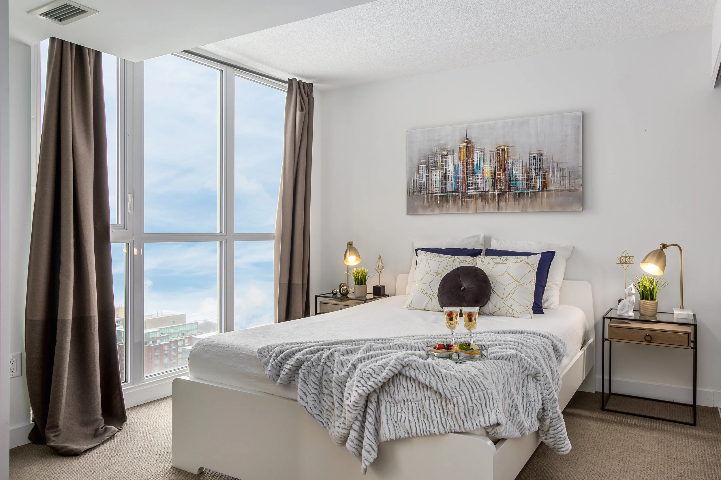 30-75QueensWharf#3103-Edit.jpg