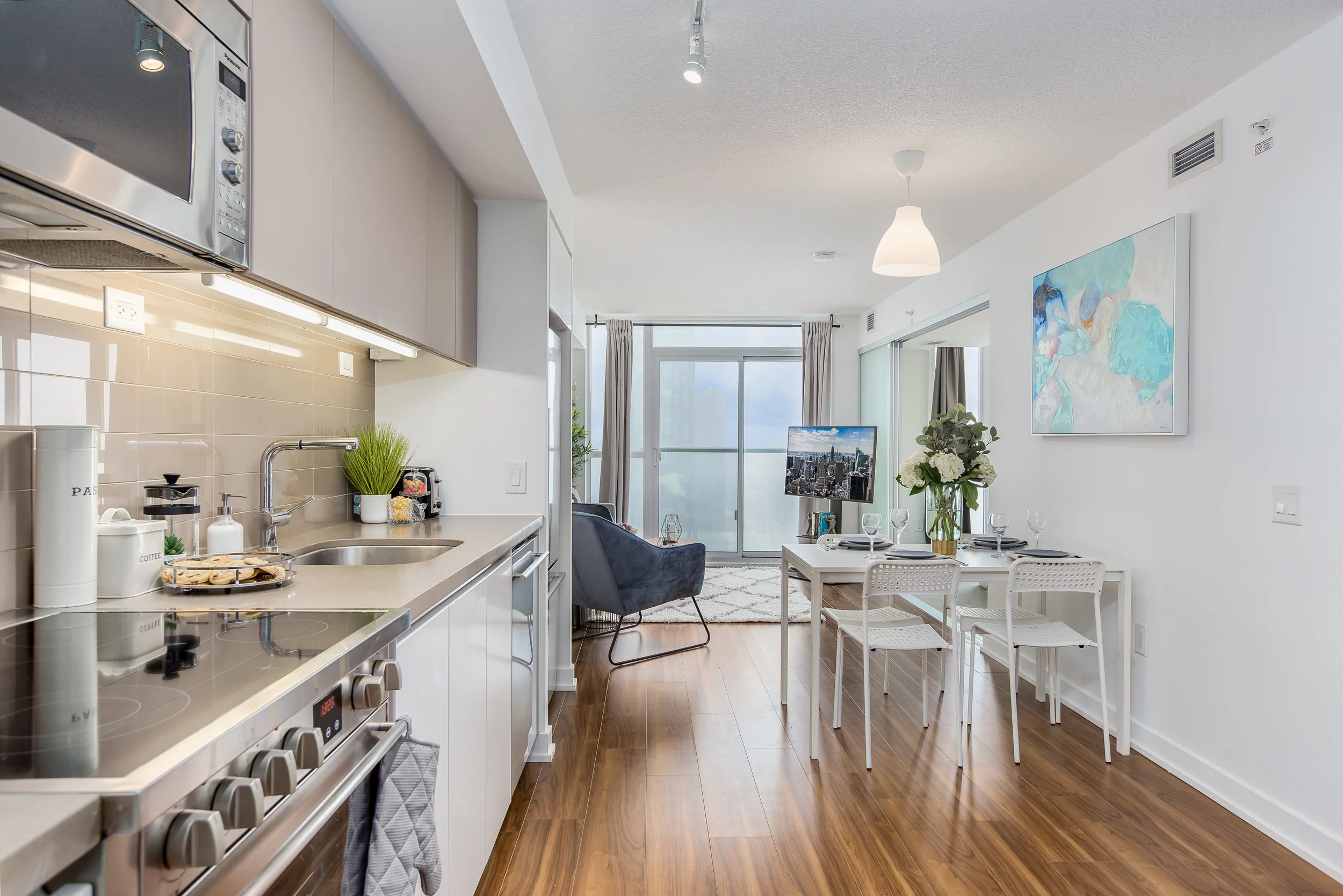 2-75QueensWharf#3103-Edit.jpg