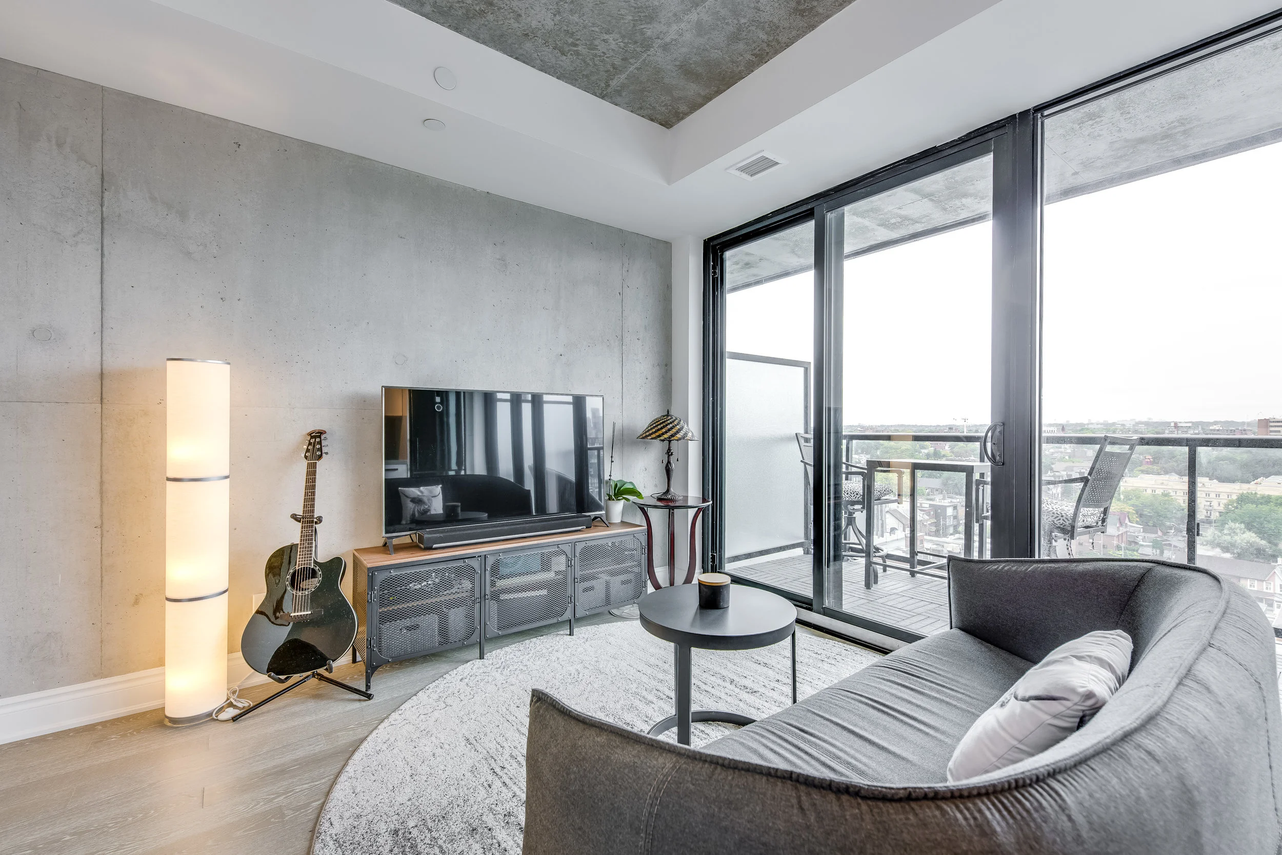 Downtown Toronto Chic Suite — Toronto Boutique Apartments
