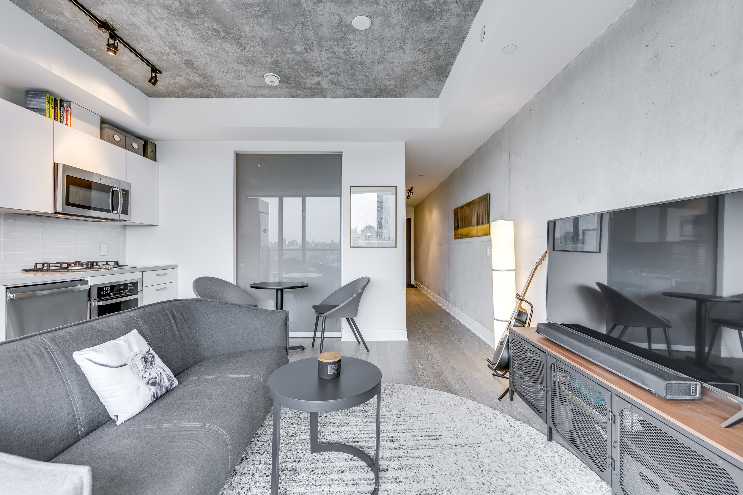 Downtown Toronto Chic Suite — Toronto Boutique Apartments