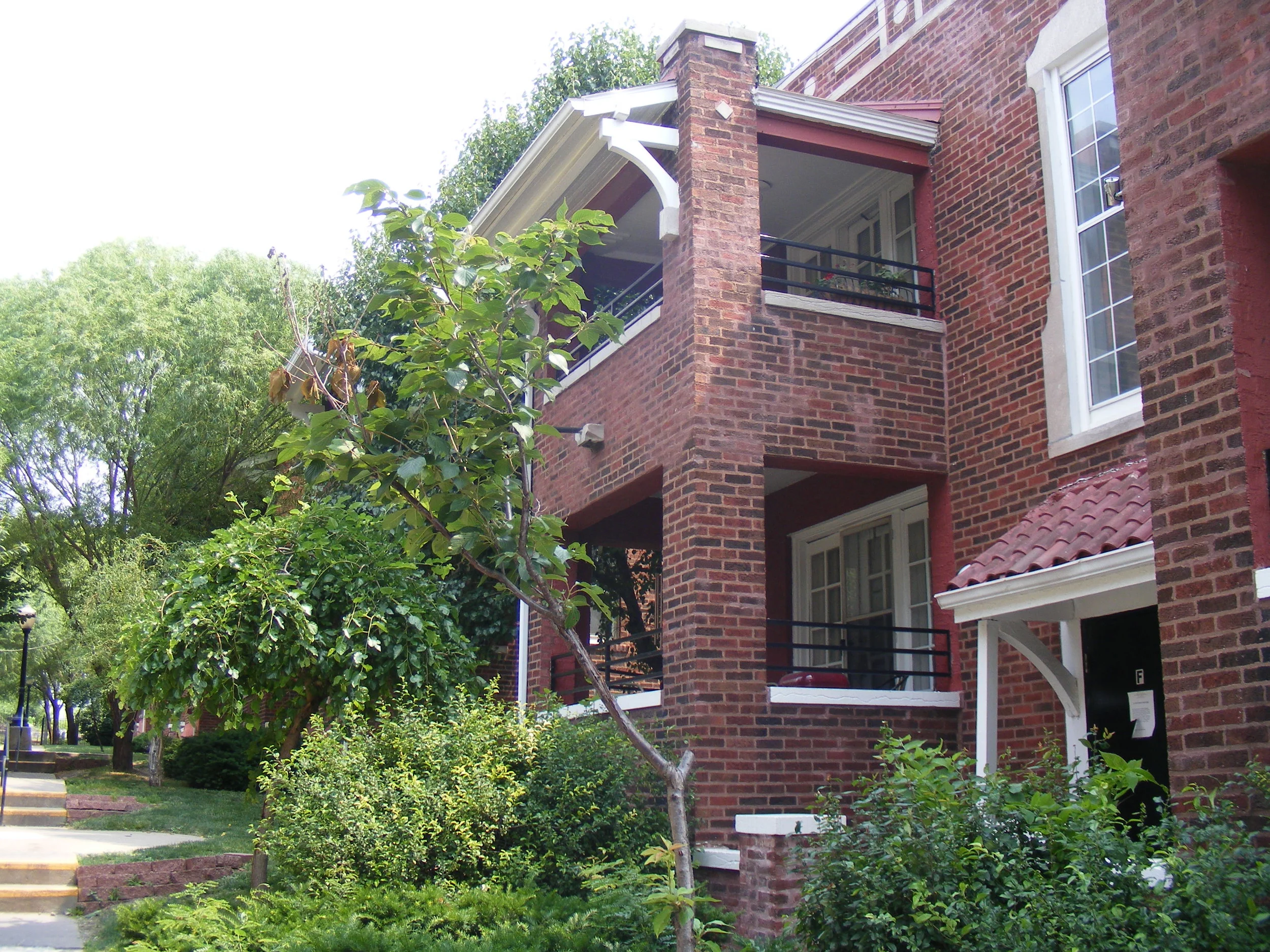 Stonewall Apartments — rentKCapartments