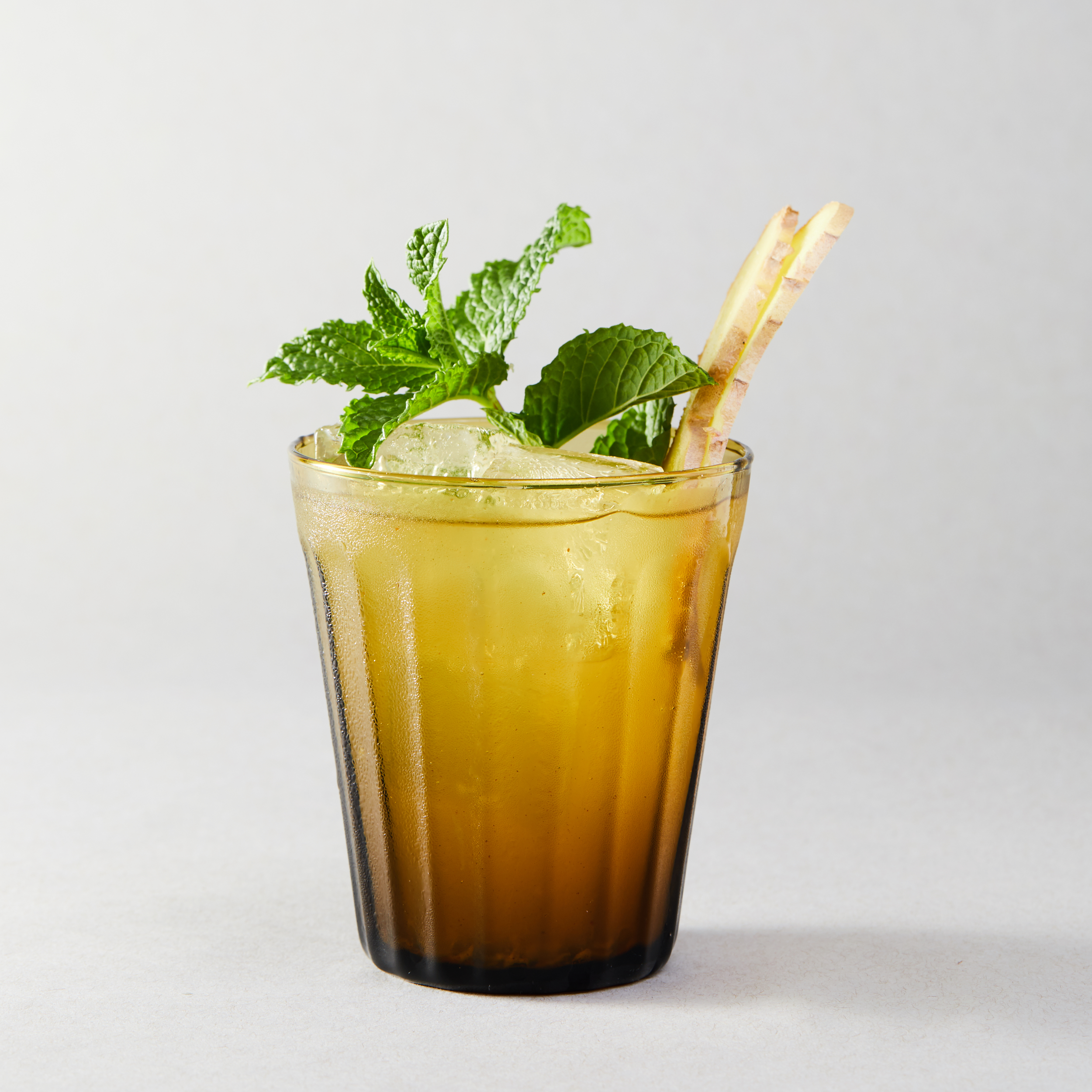 07_Mixers_Cocktails_Ginger_Mule_008.jpg