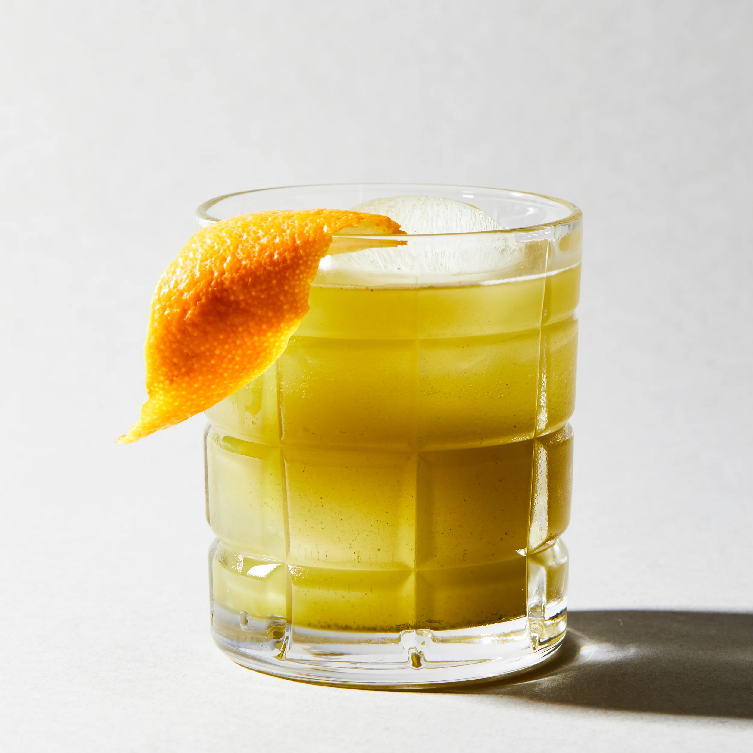 MK_Mixers_Cocktails_Matcha_Gin_009.jpg