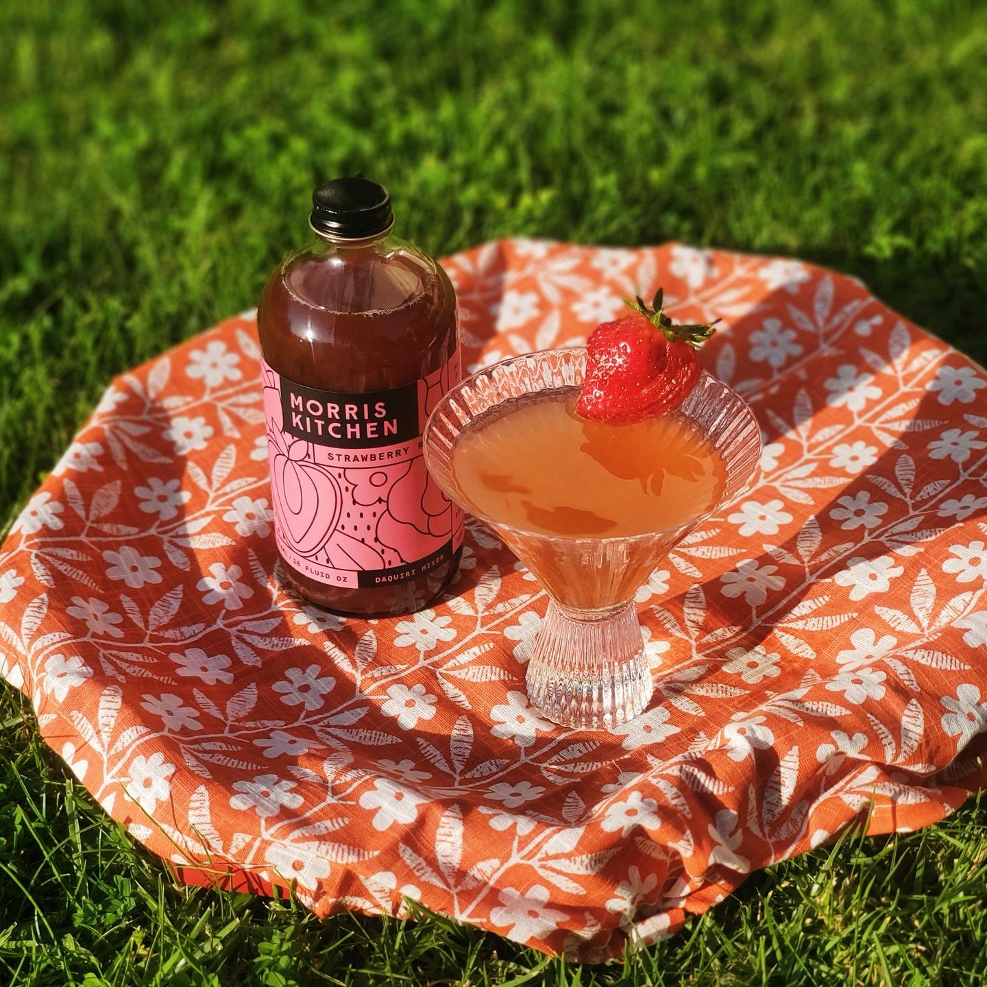 Welcoming in Mother's Day weekend with a nice &amp; simple recipe! Just 3 ingredients--gin, lemonade, and Strawberry Rose🍓🌞

1 oz Strawberry Rose Mixer
2 oz gin (we used Mojave Low Desert Dry Gin)
3 oz lemonade

Add all ingredients to a shaker with