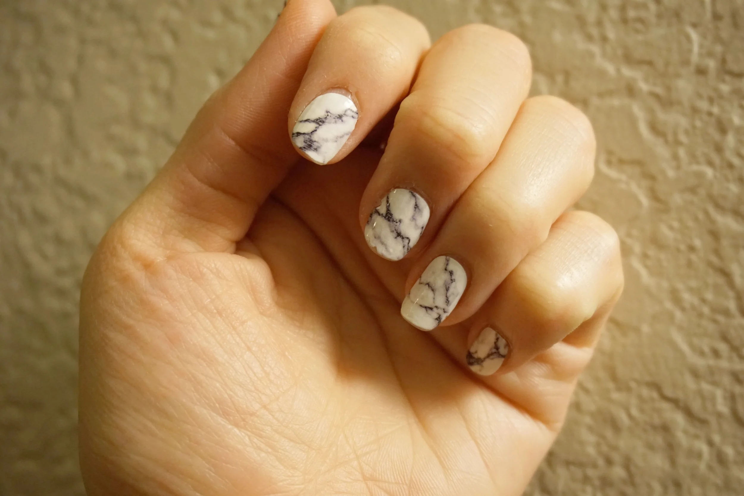 Mani-Monday: Smokey Marble