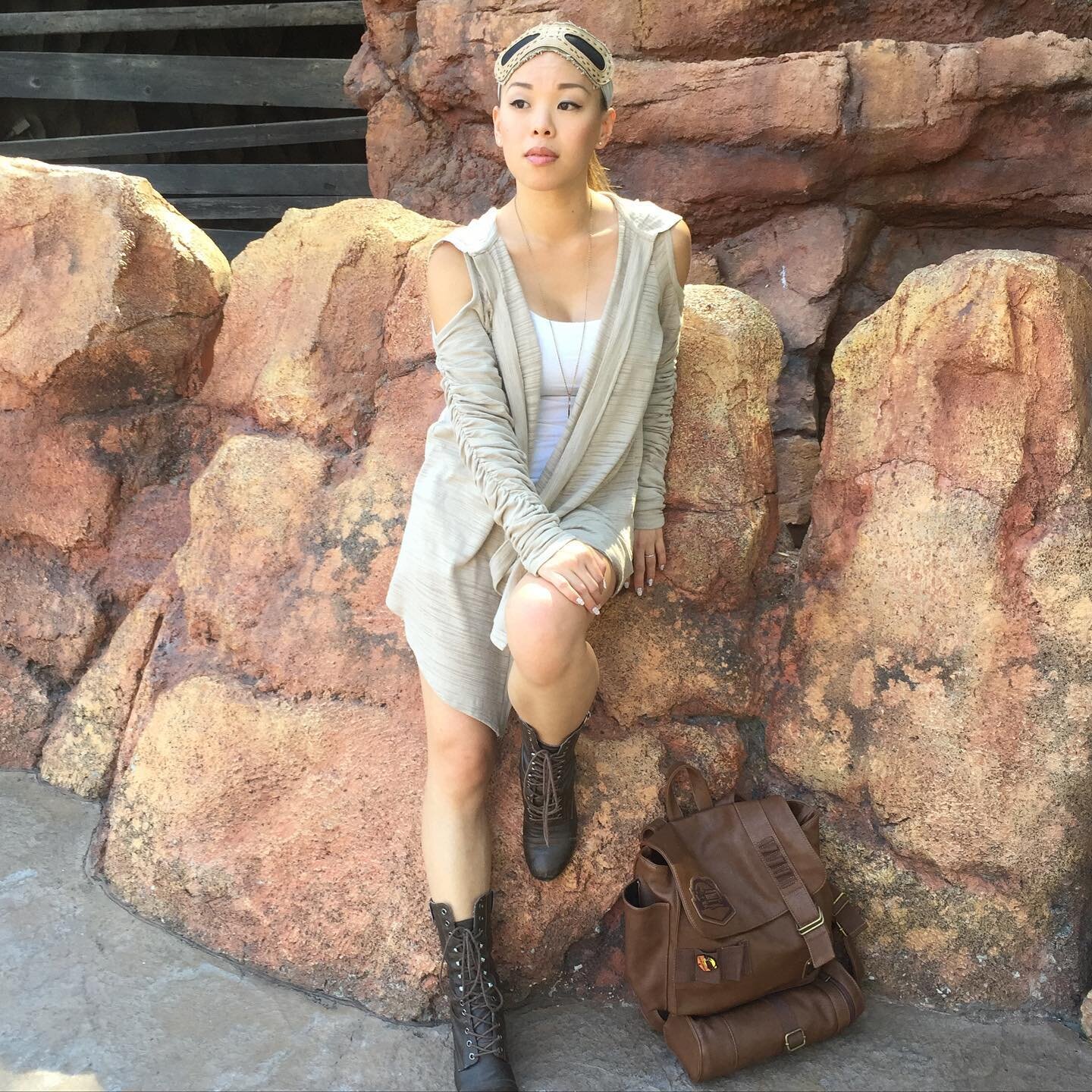 We&rsquo;re getting closer to this year&rsquo;s Her Universe Fashion Show and I can&rsquo;t wait to see all the designs. 
Throwing back to one of the first times I did a Disneybound with the Rey cardigan by @heruniverse. #starwars #rey #jedi #batuu #