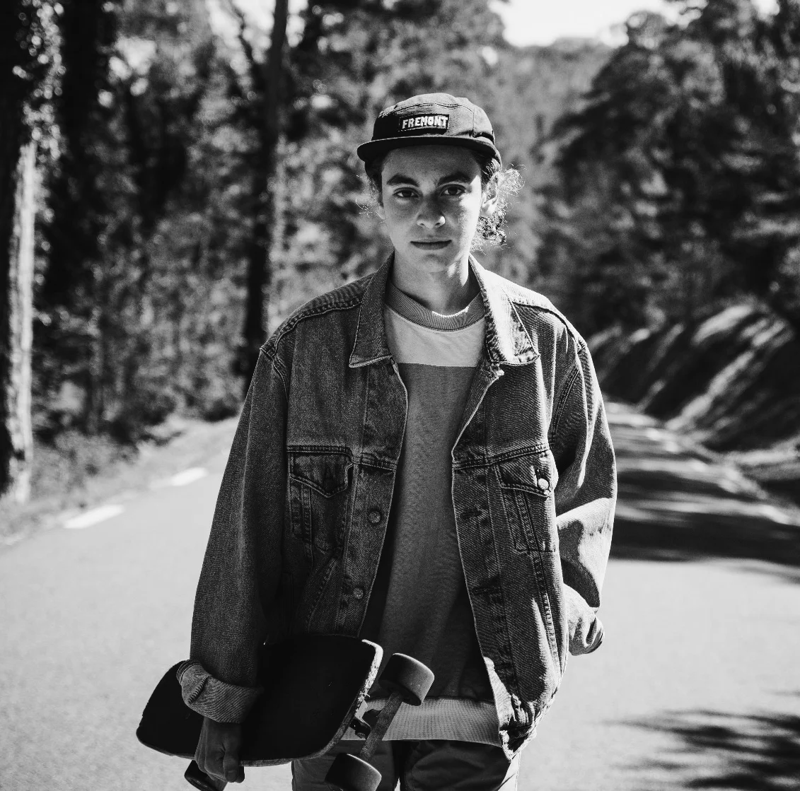PAU MIRA Photography & Video Pau is a creative and sensitive soul. Active and curious, a romantic dreamer. Since he was a child, his curious mind has been searching for ways in which to portray his vision of the world. With a unique, slightly naughty but extremely sweet ethos on life, Pau has experimented with photography, video, magic, dance, skate and the plastic arts. He is a student at the ESCAC Audiovisual School in Barcelona, and collaborates with Sibylicon.