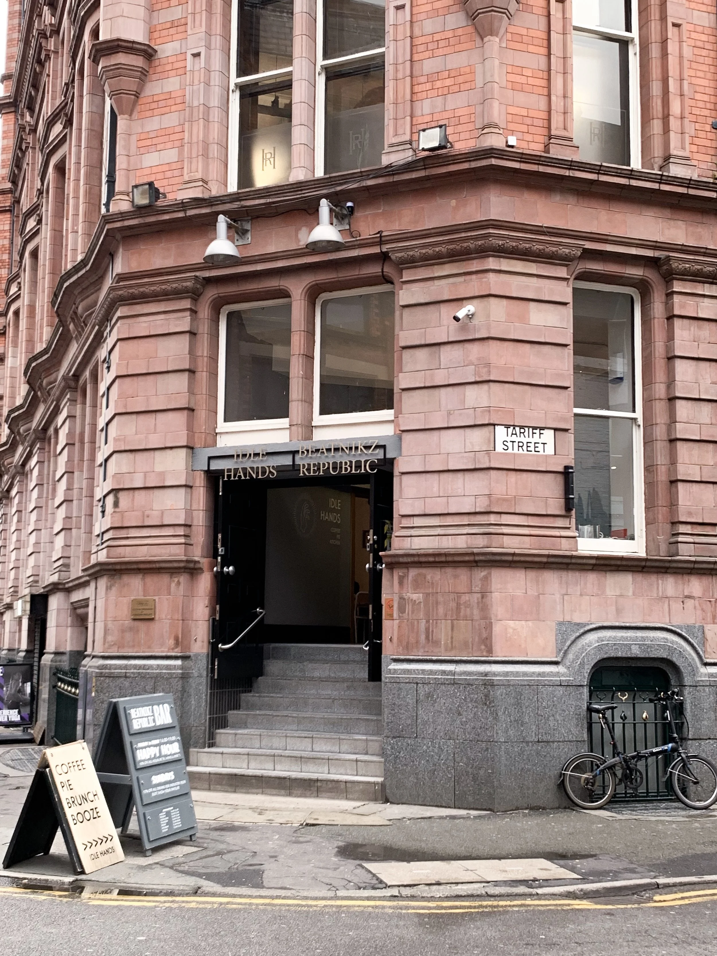 Coffee Shop Culture - Idle Hands Coffee