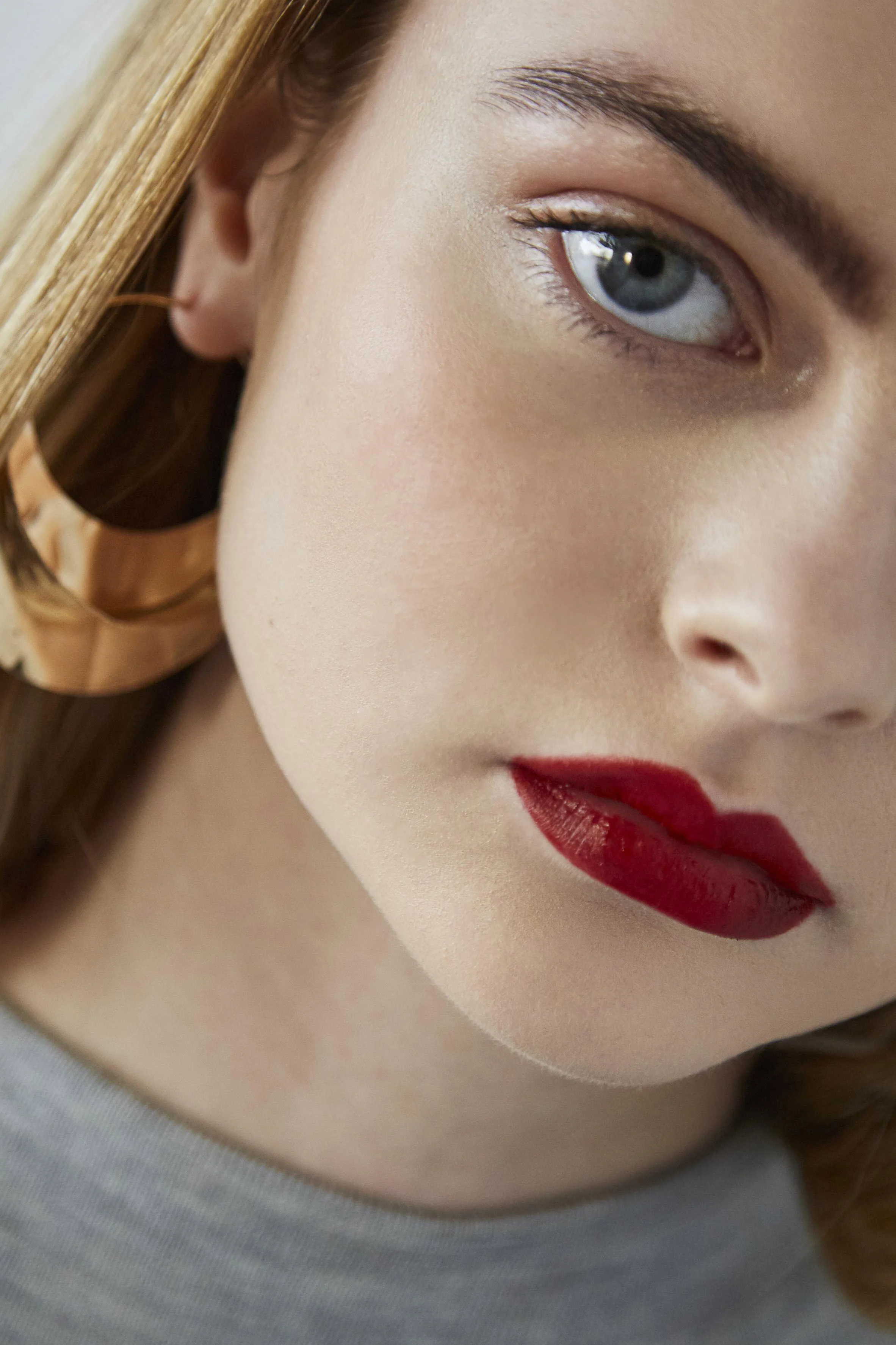 Minimal Editorial