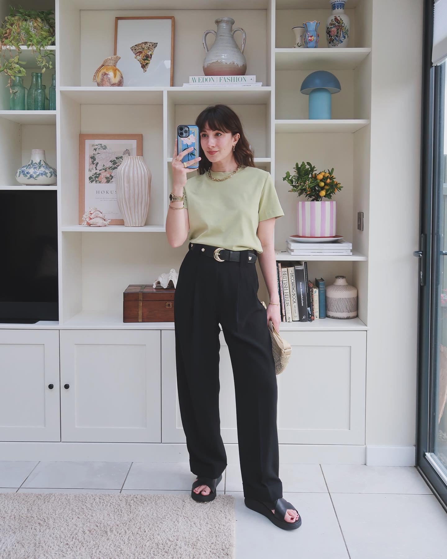 Weekly outfit ideas 💫 the best of basics! This weeks theme is basics! My favourite summer basics.  Which is your fave? I just think you can&rsquo;t go wrong with a black dress, pastel tee, cropped white tee, linen trousers, leather jacket for the co