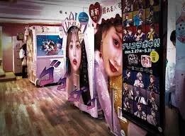 The Birth of The Modern Booth