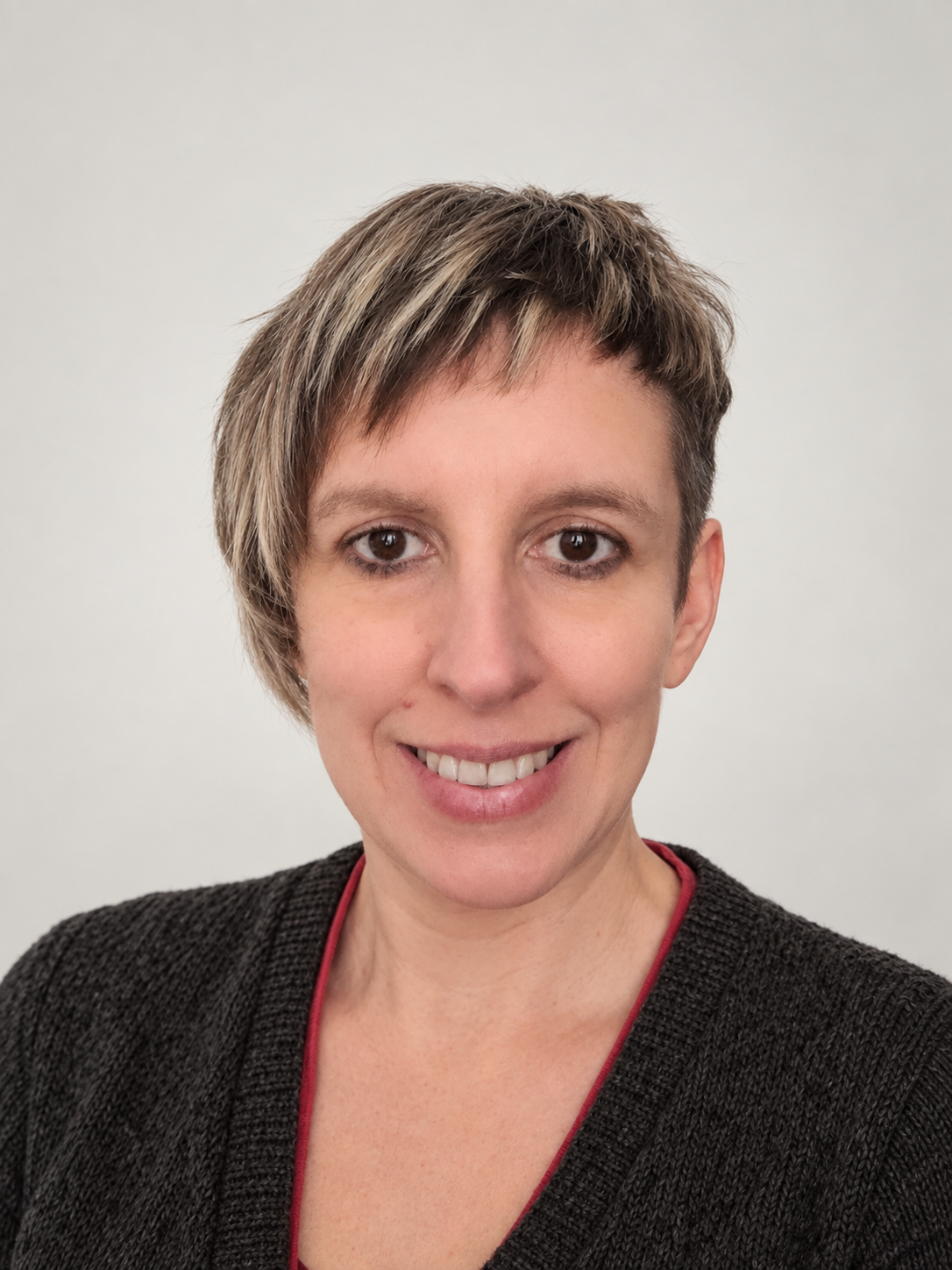 Hannah Manchester, BABCP-accredited CBT and EMDR trauma therapist at My Therapist Online