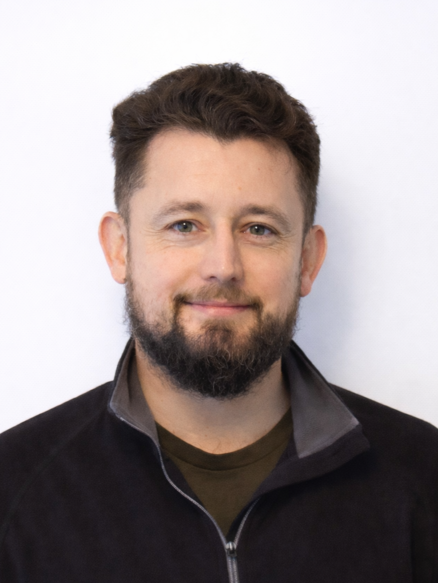 Andrew BABCP accredited online CBT therapist UK